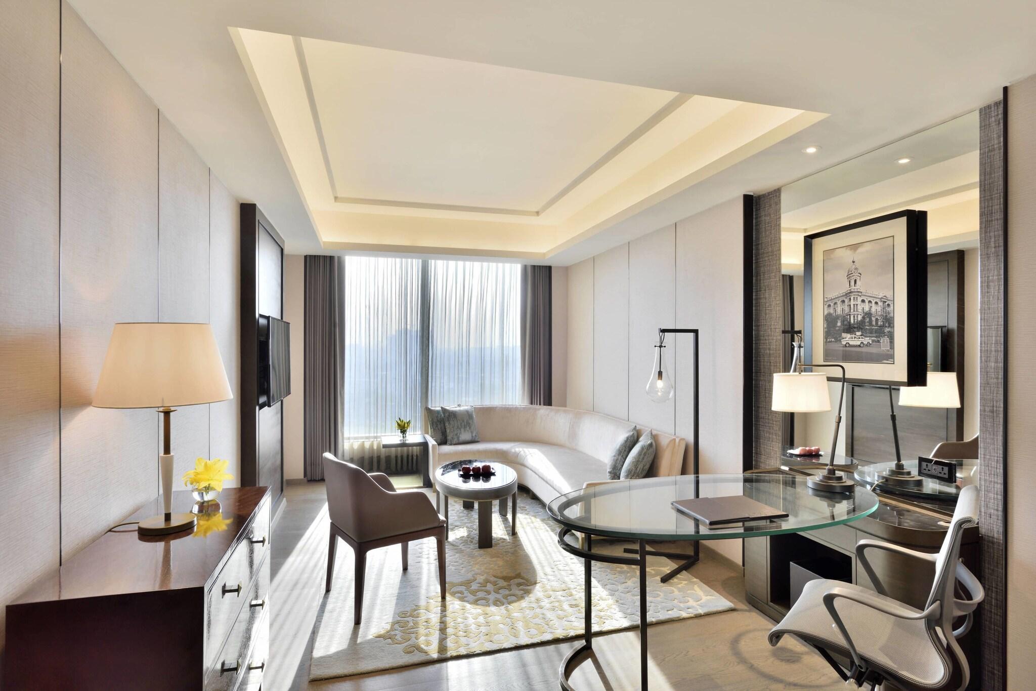 Suite Deluxe King Bed