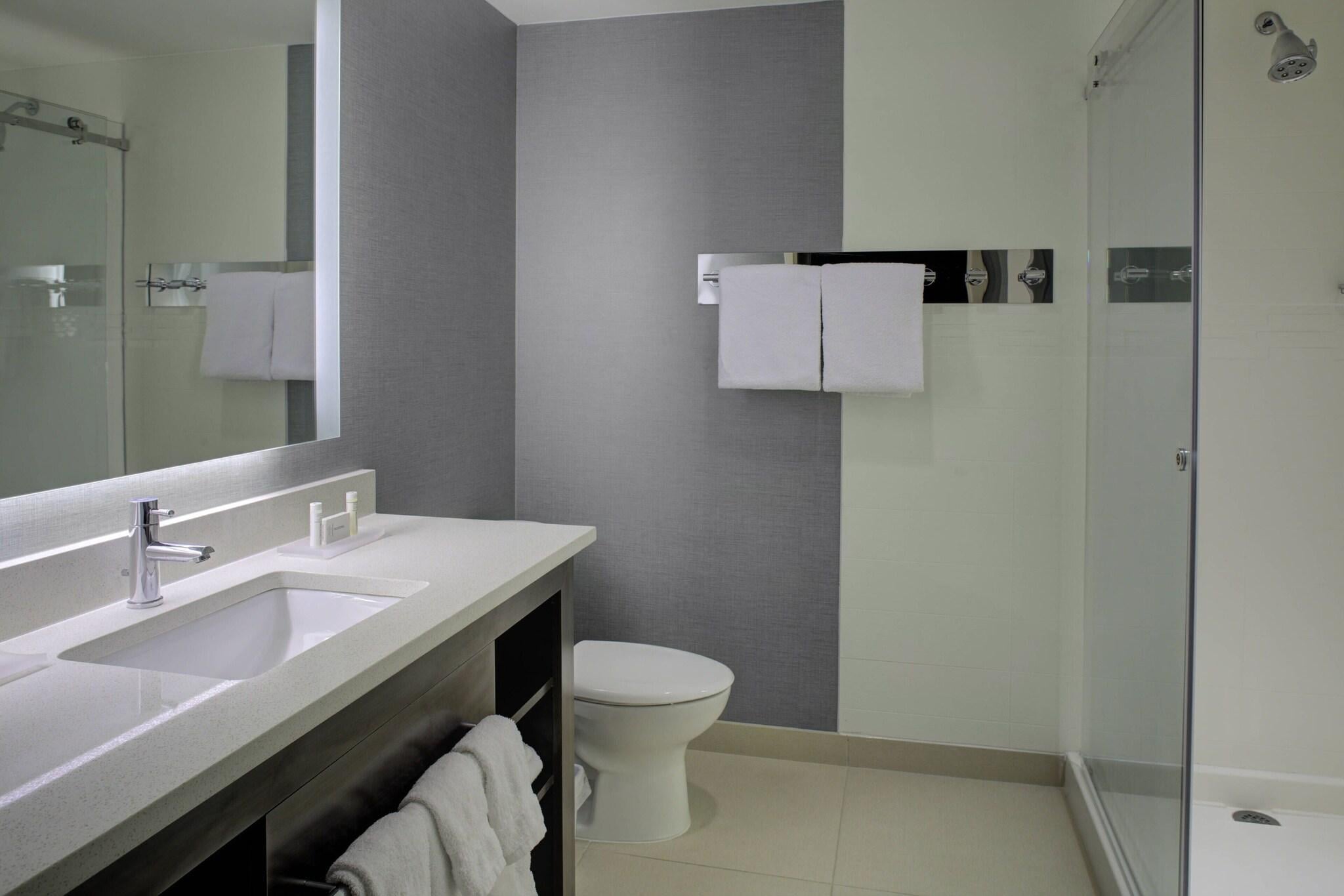 Suite Two Queen Beds One Bedroom