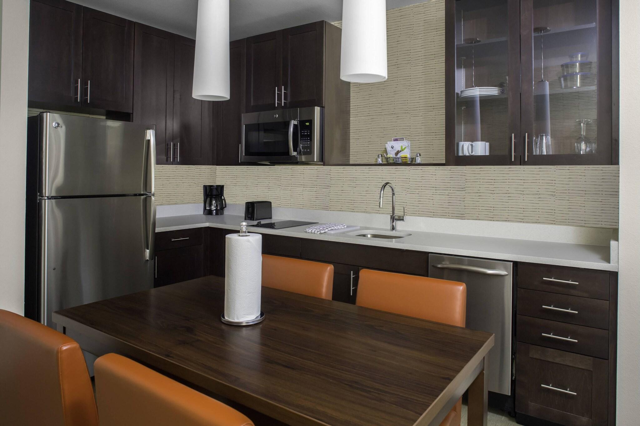 Suite Two Queen Beds One Bedroom