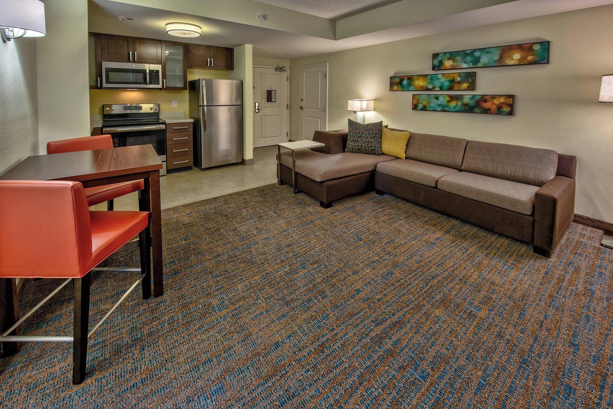 Suite King Size Bed