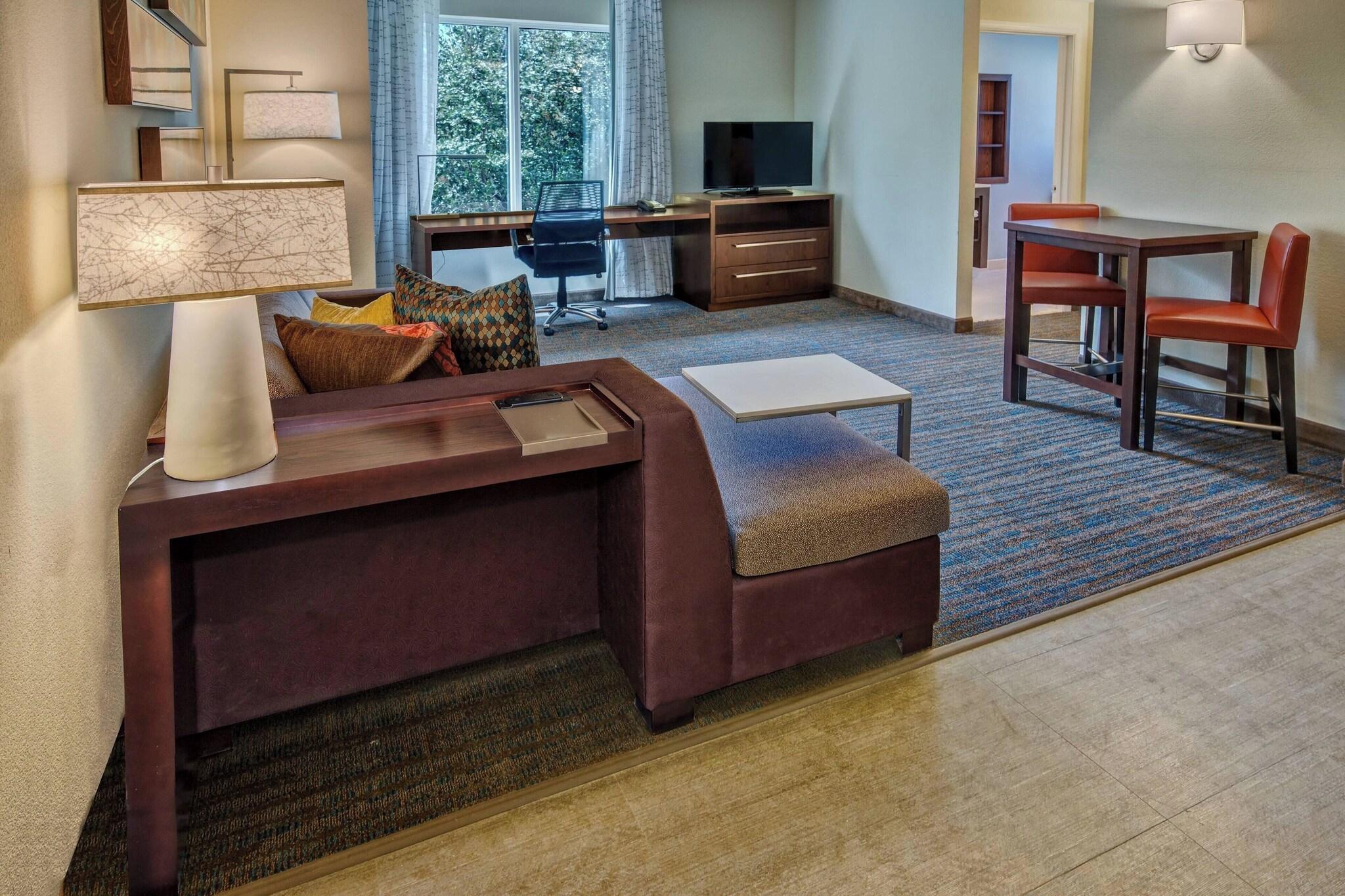 Suite King Size Bed