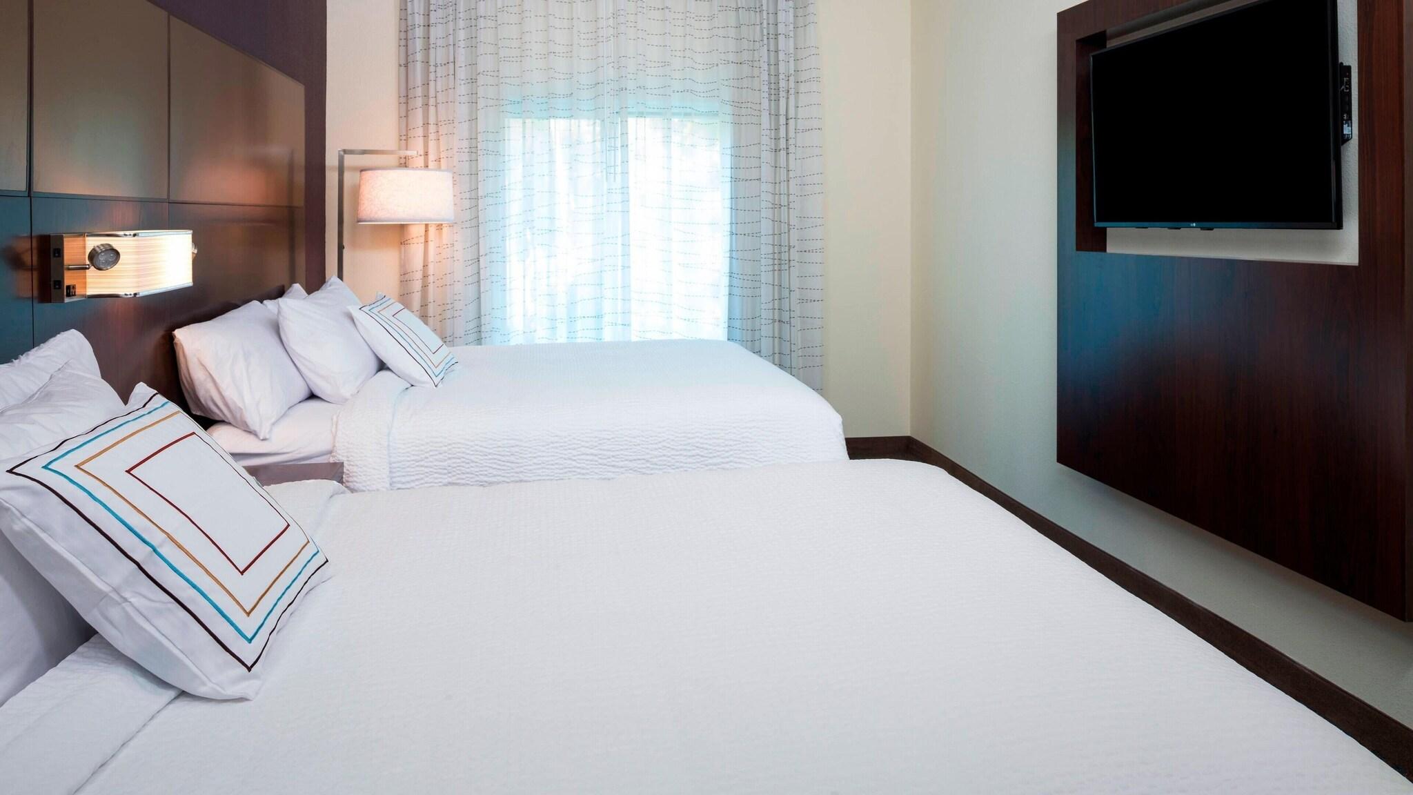 Suite Two Queen Beds One Bedroom