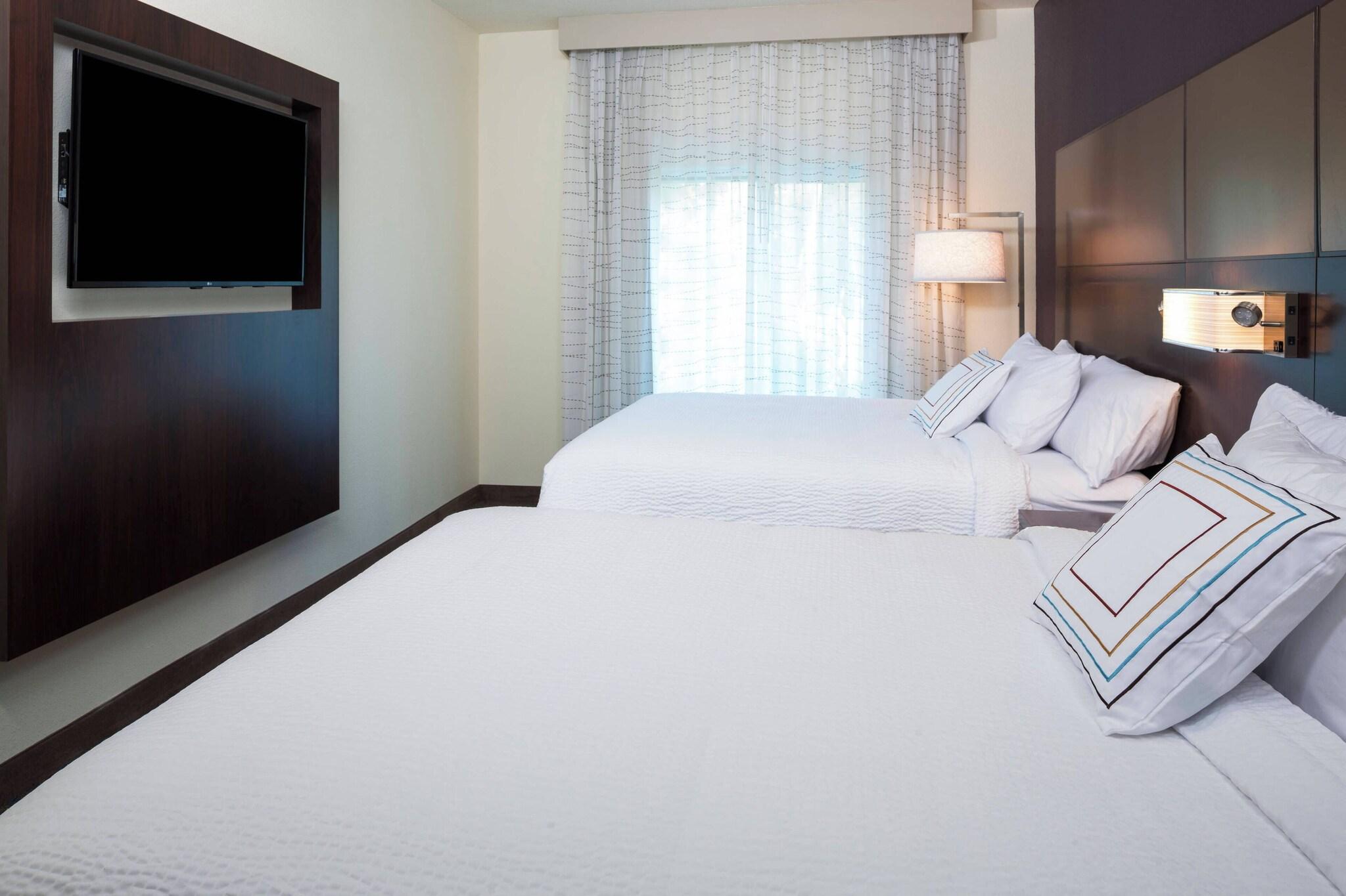 Suite Two Queen Beds One Bedroom