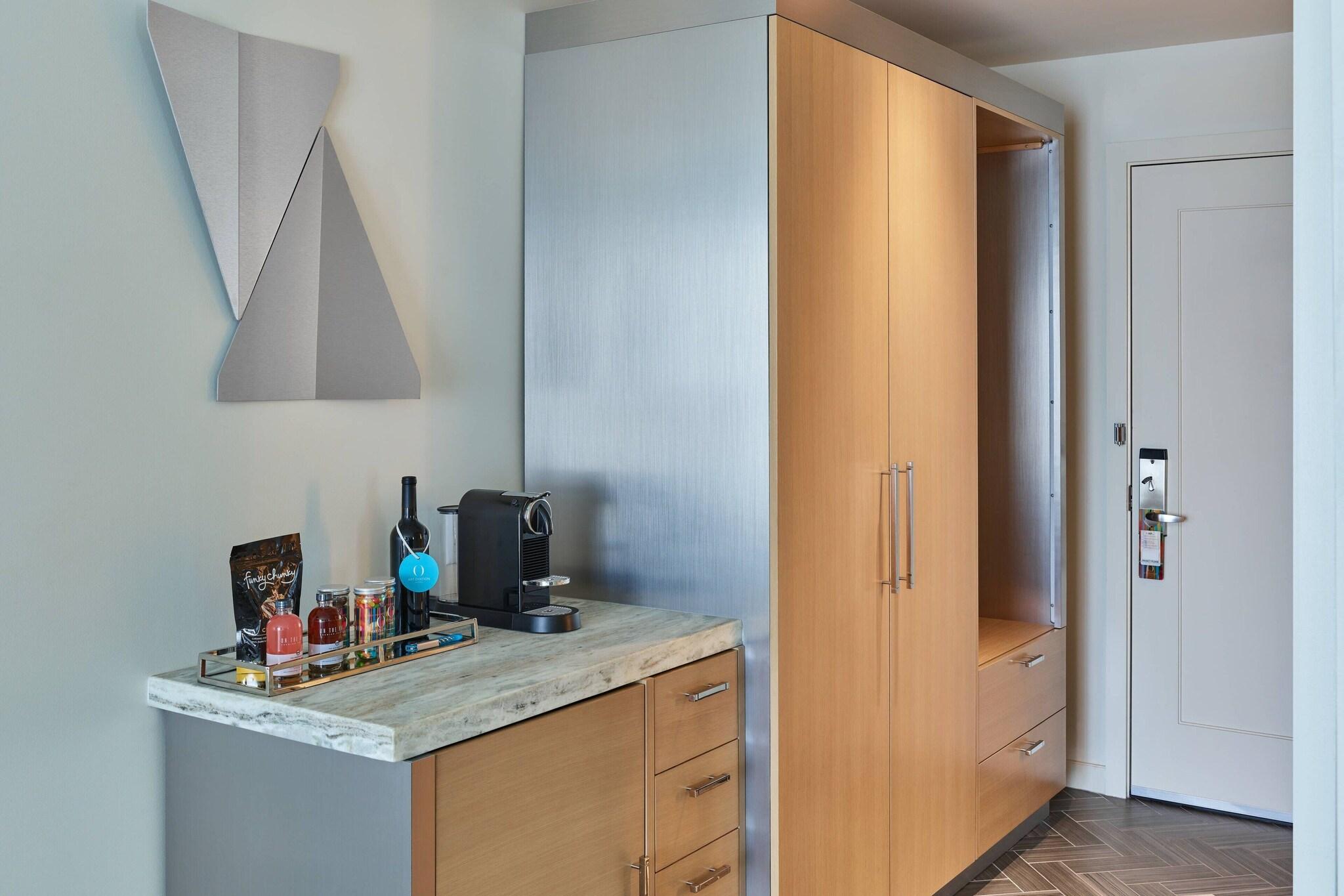 Double Accessible with Views