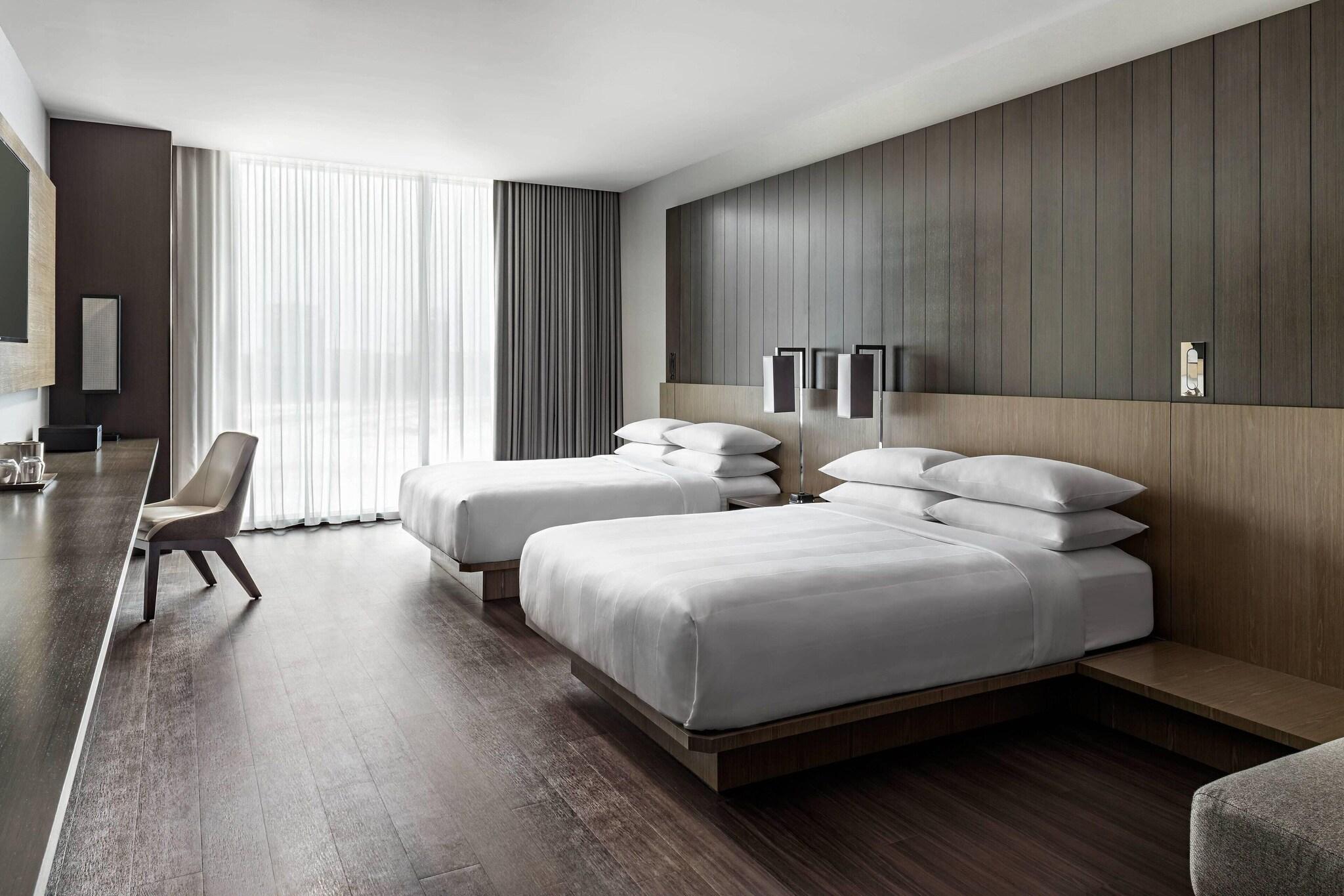 Quadruple Two Queen Beds Non Smoking