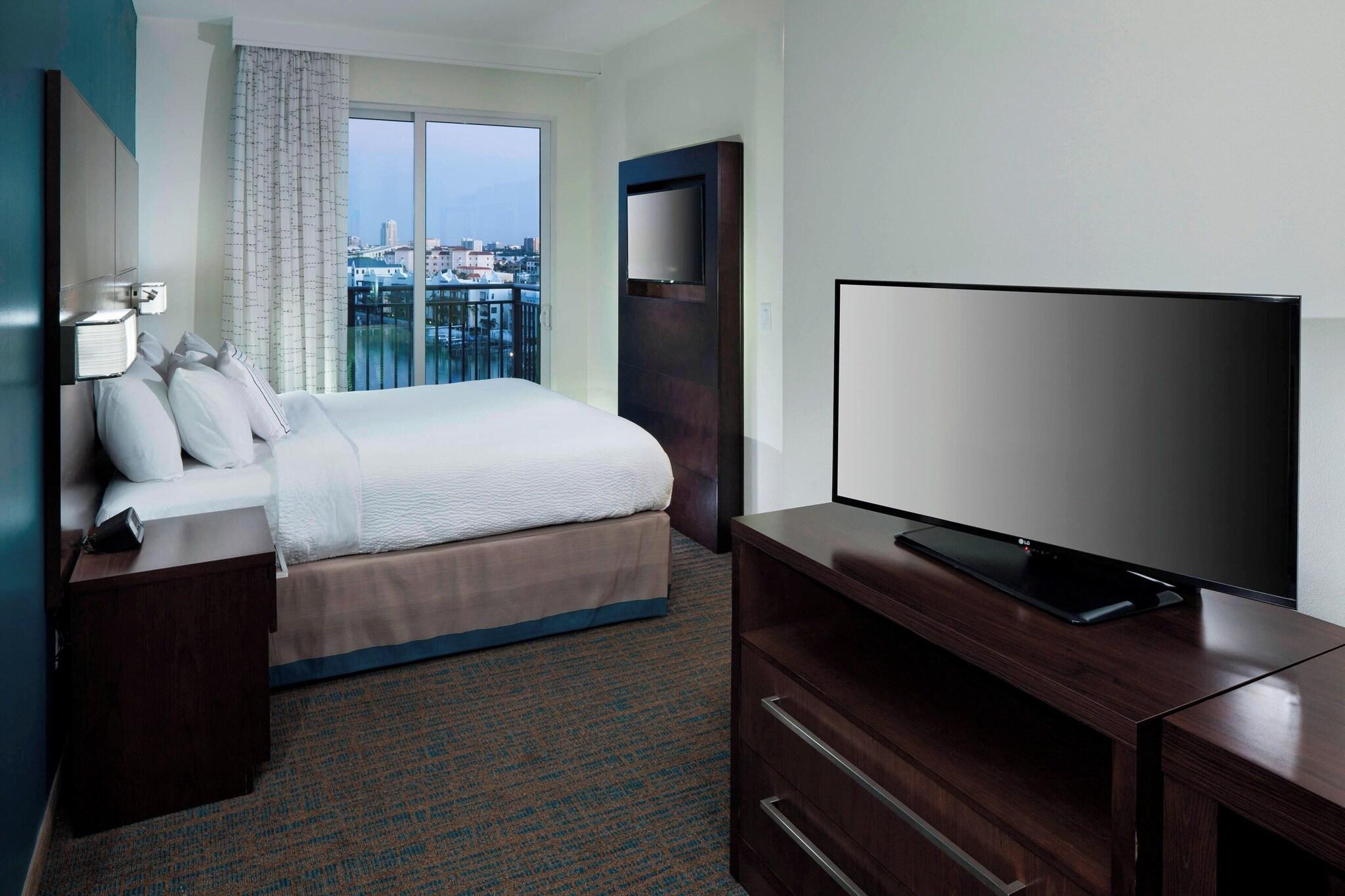 Studio King Size Bed