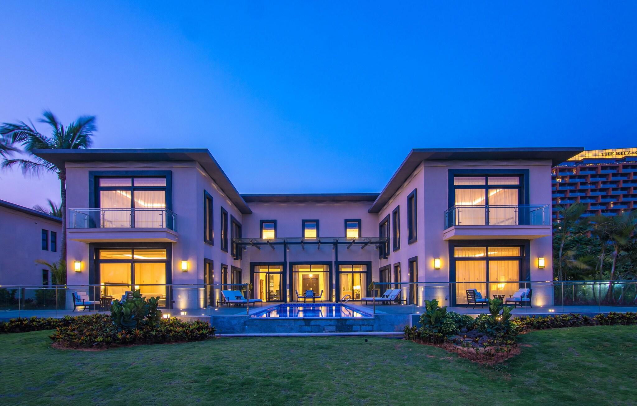 Villa Four Bedrooms with Private Pool