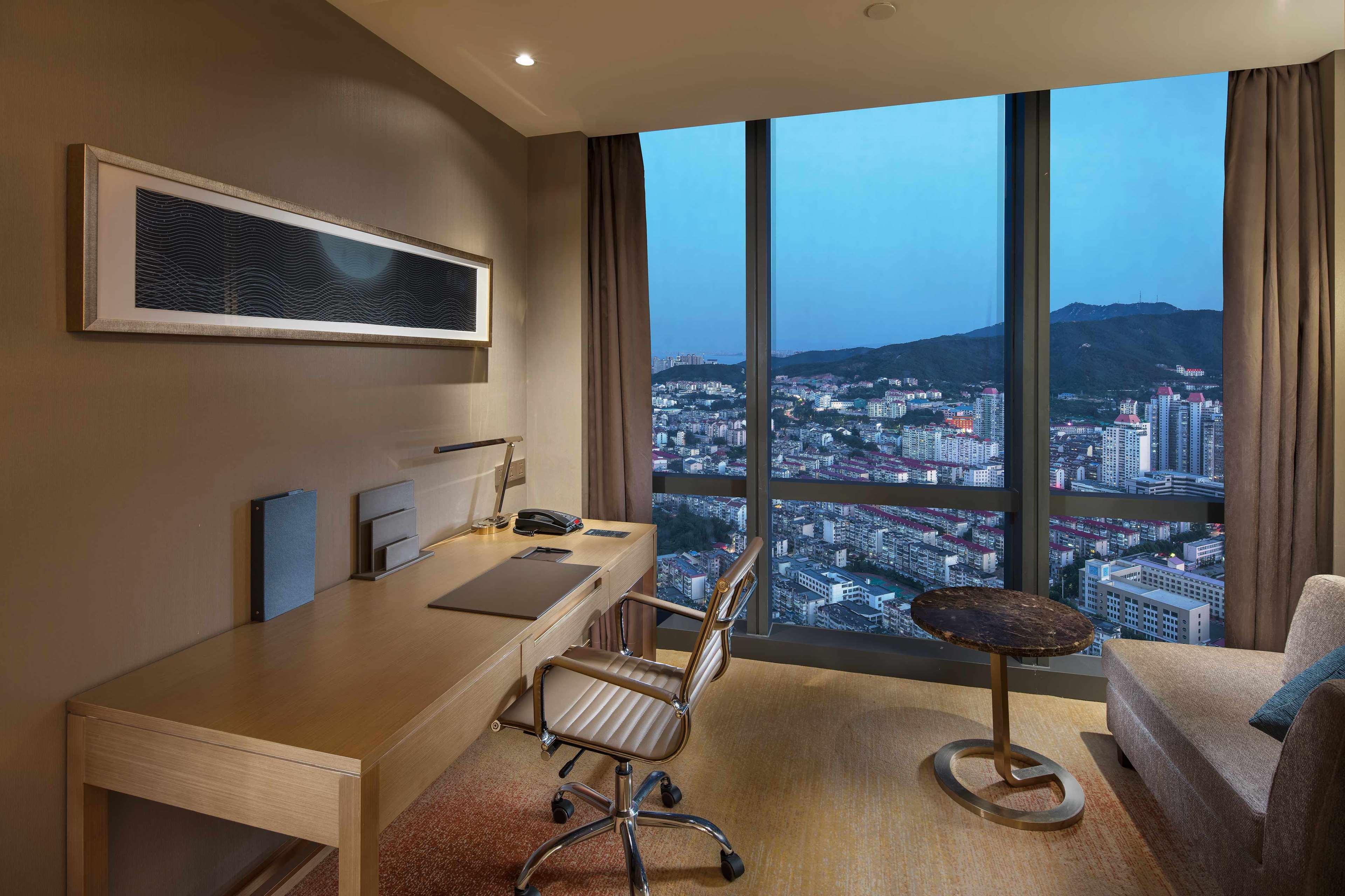 Double Executive King Bed