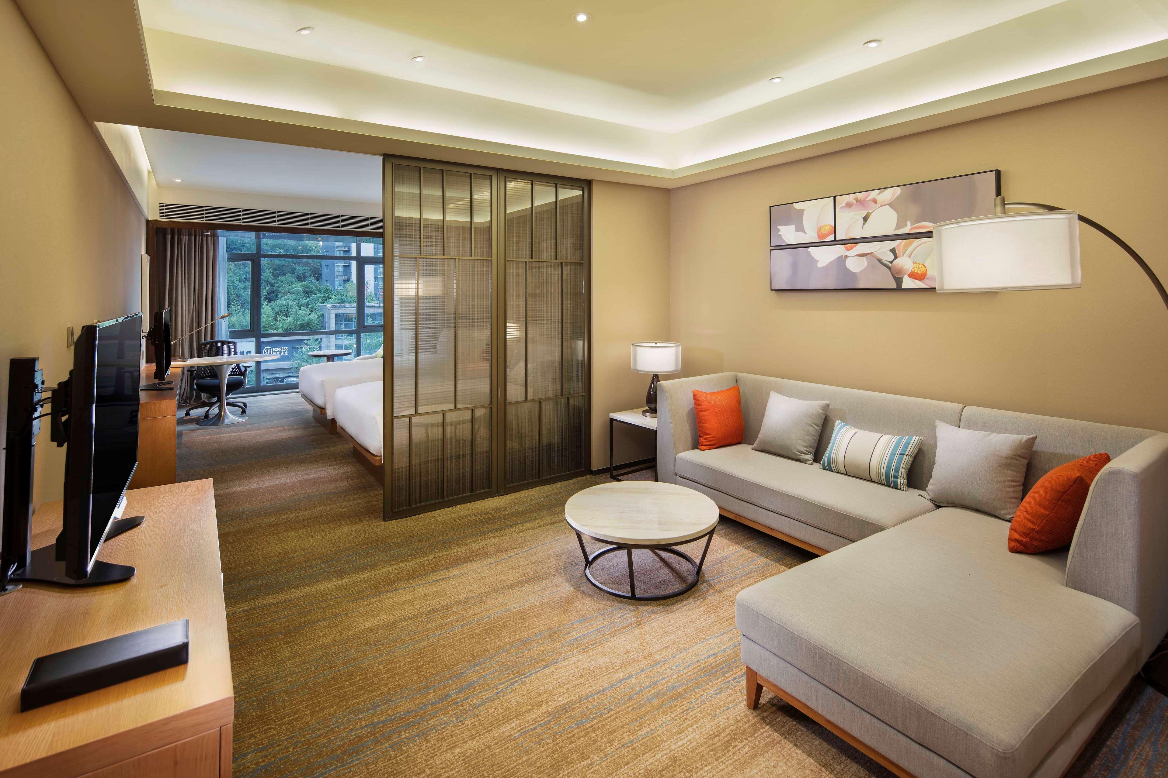 Double Deluxe King Bed