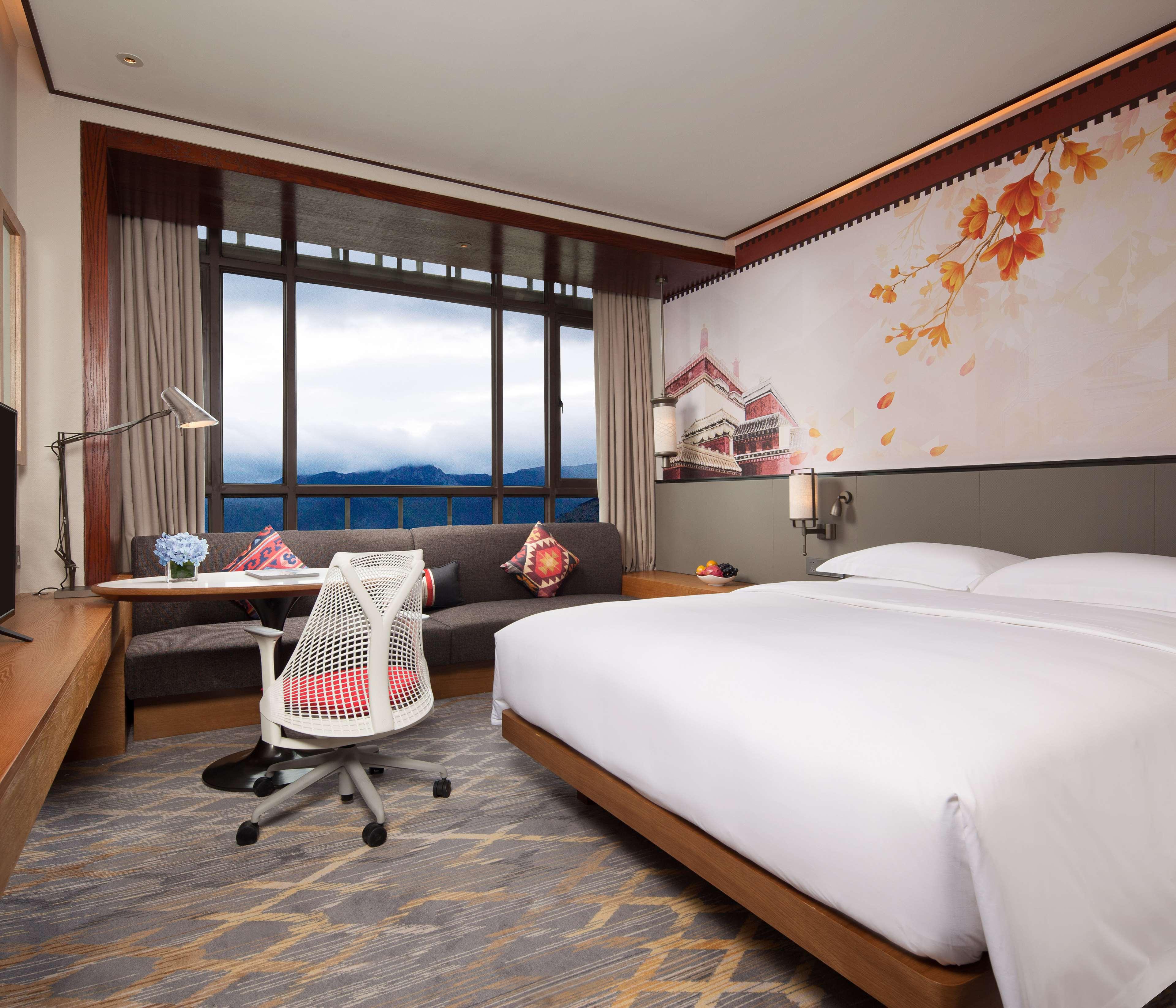 Double Guest Room King Bed