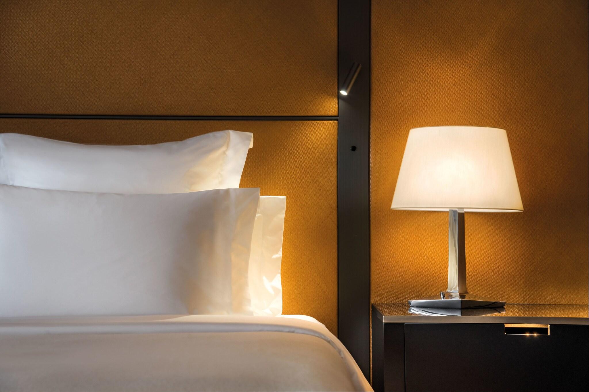 Junior Suite City View King Bed