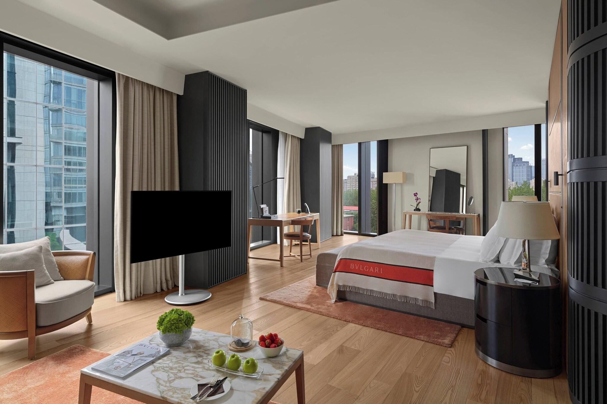 Junior Suite City View King Bed