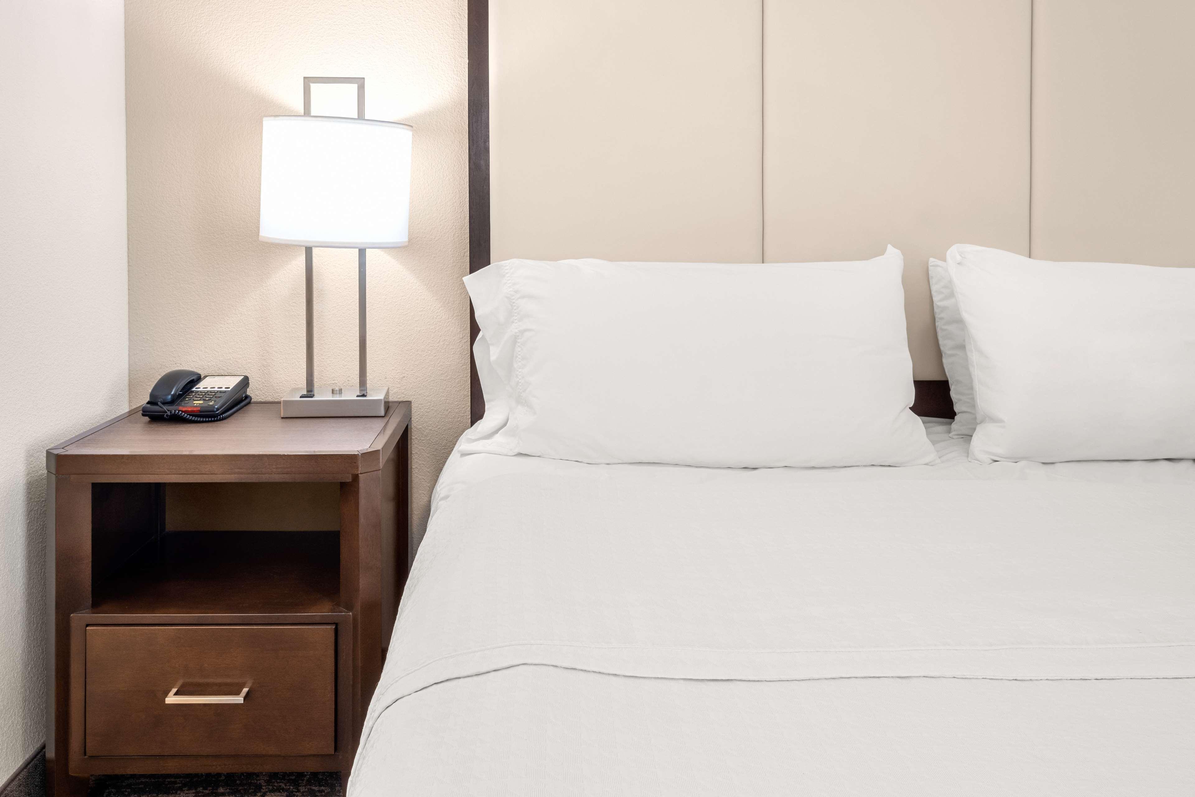 Studio King Bed Non Smoking