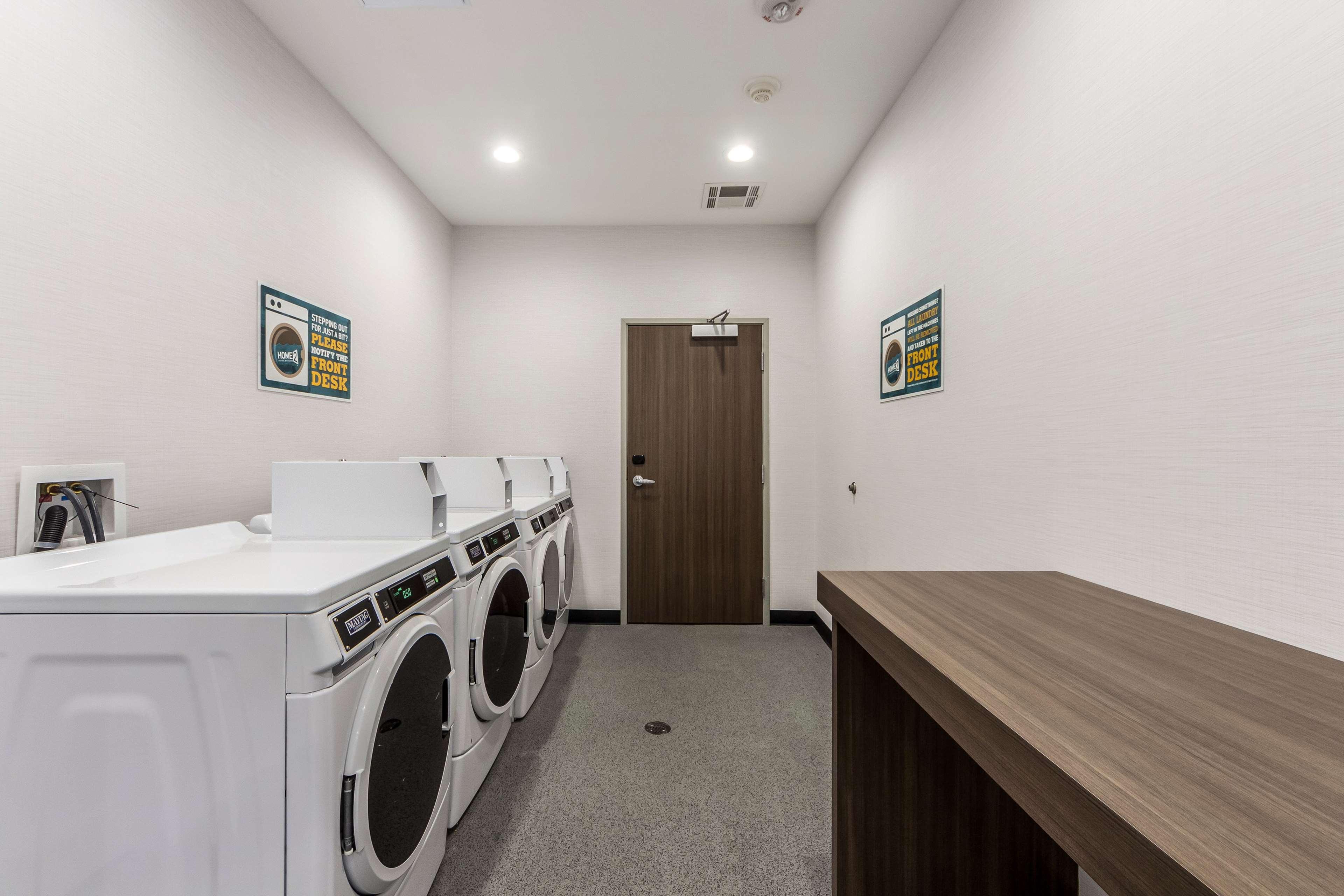 Studio Two Queen Beds