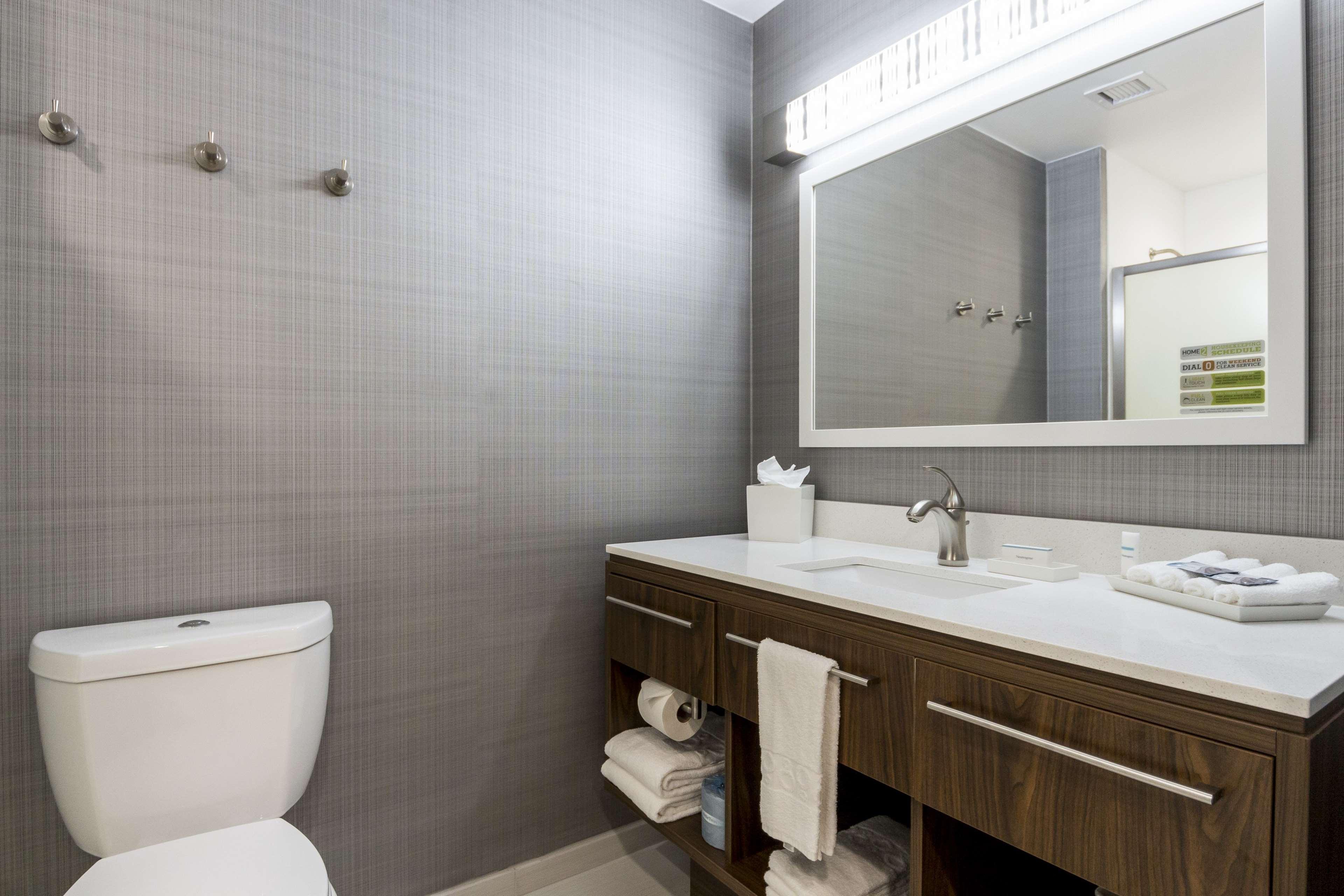 Studio Two Queen Beds