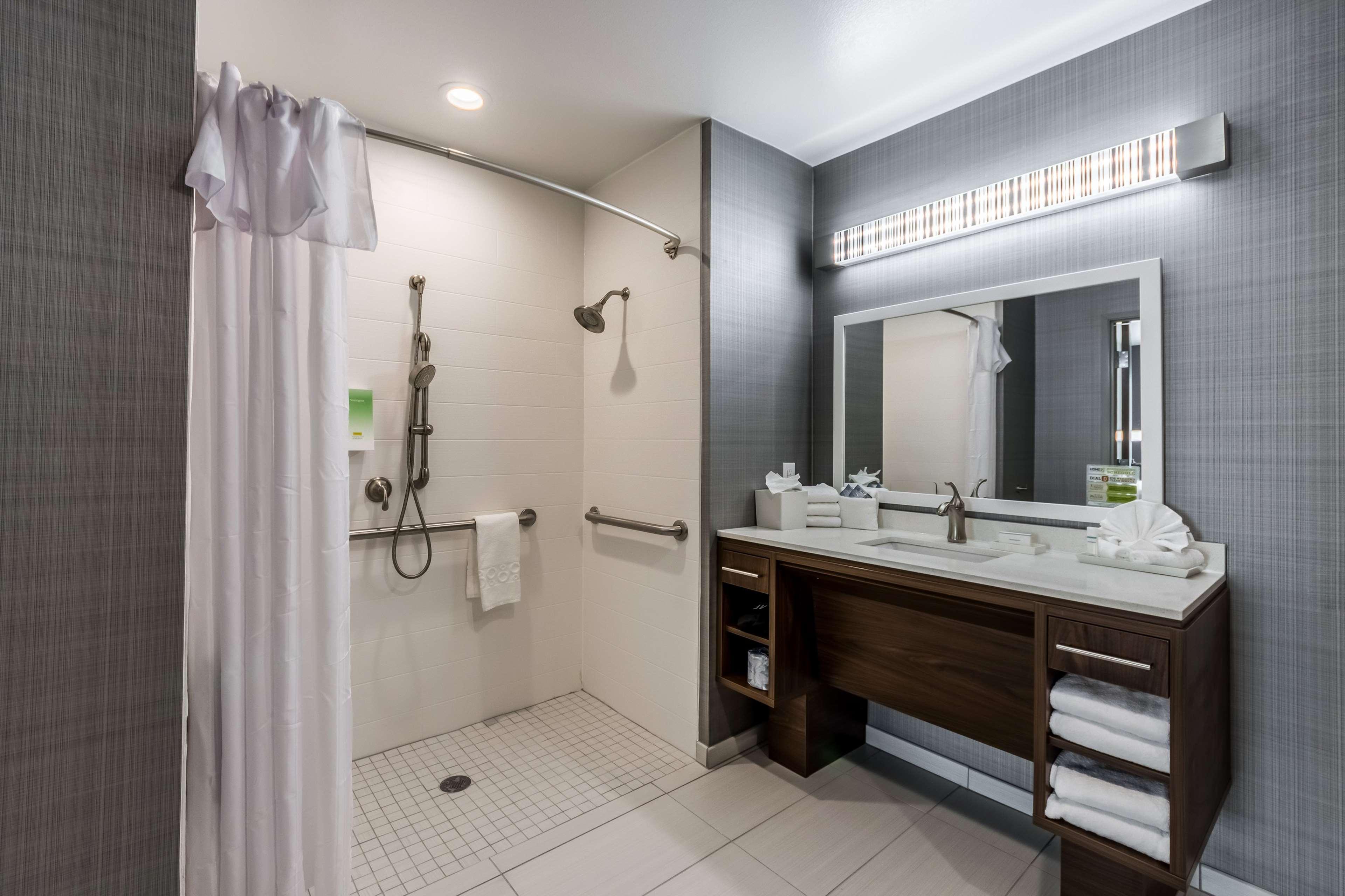 Suite Two Queen Beds