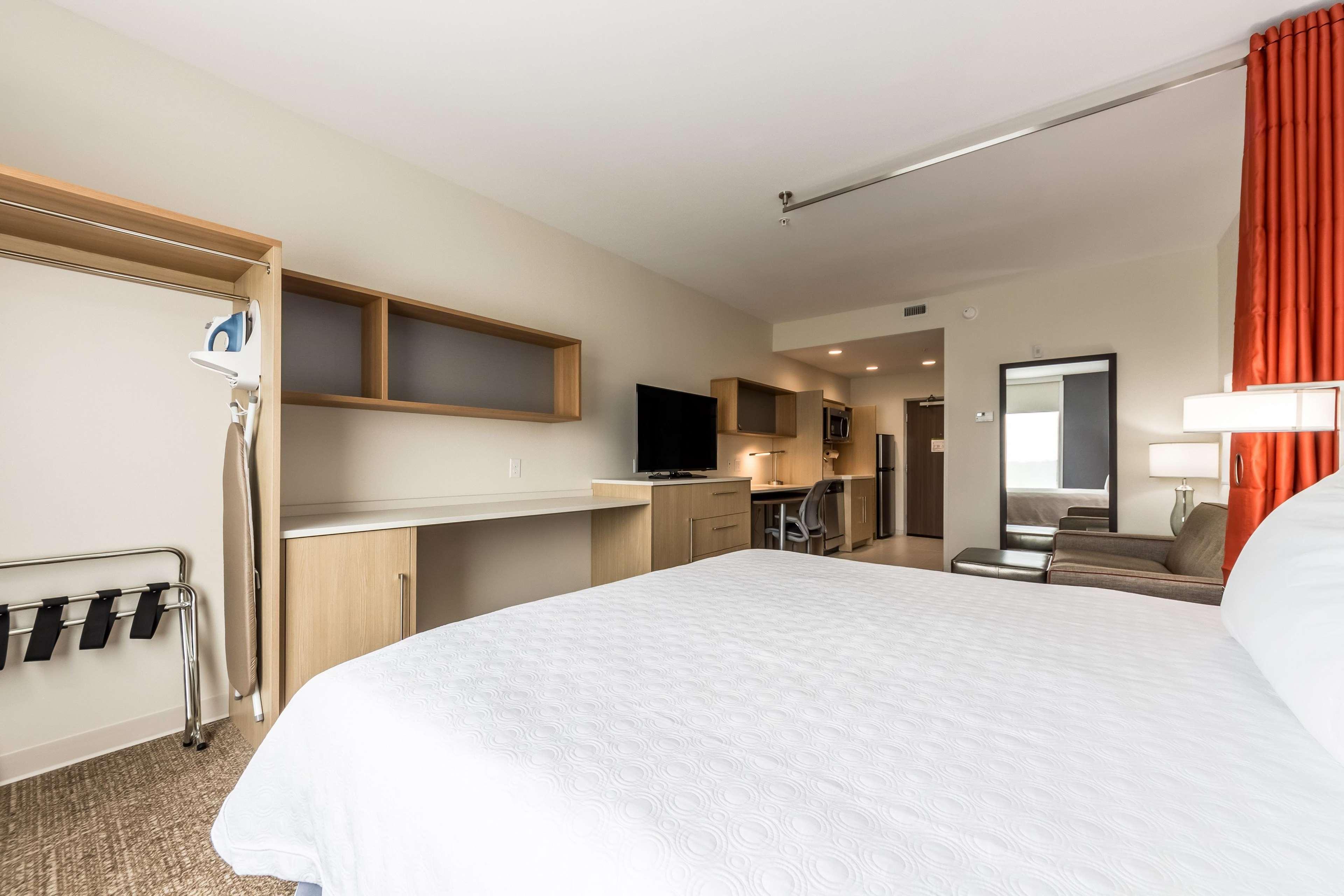 Studio King Bed Non Smoking