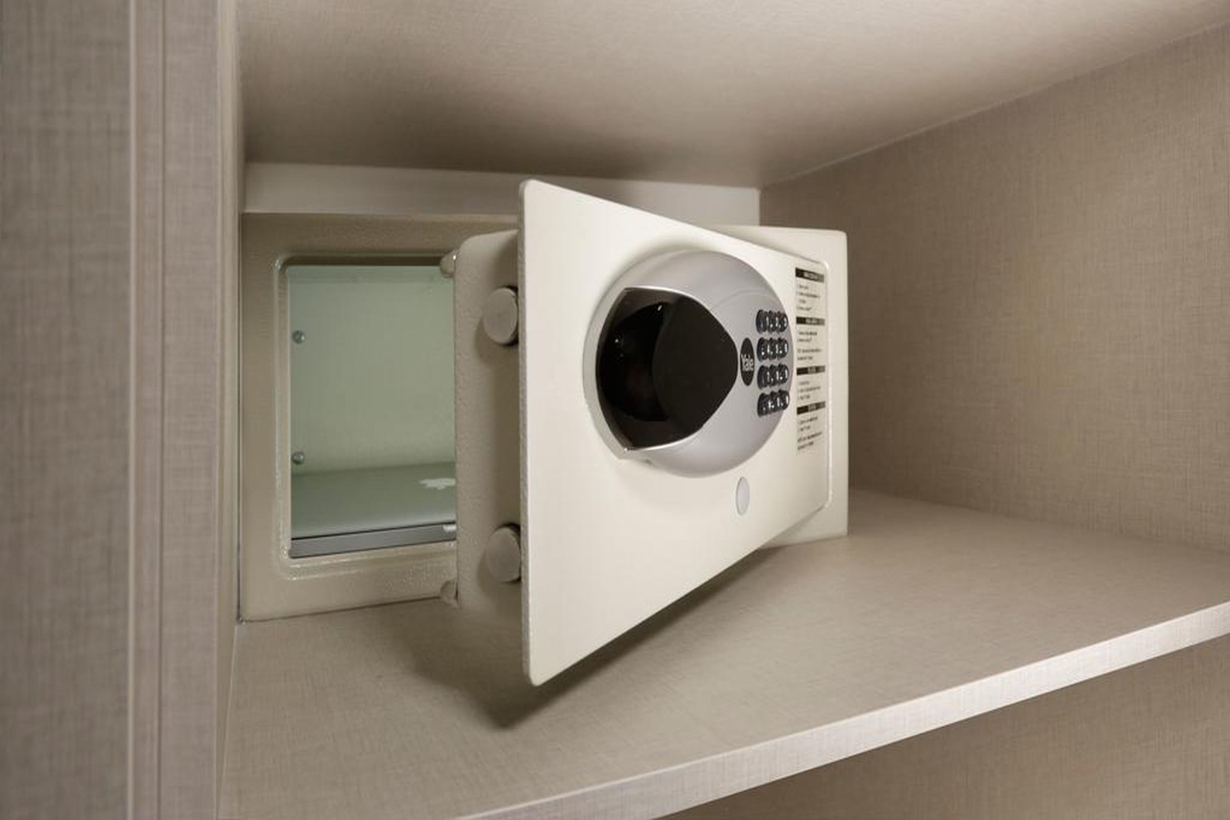 Single Superior King Bed