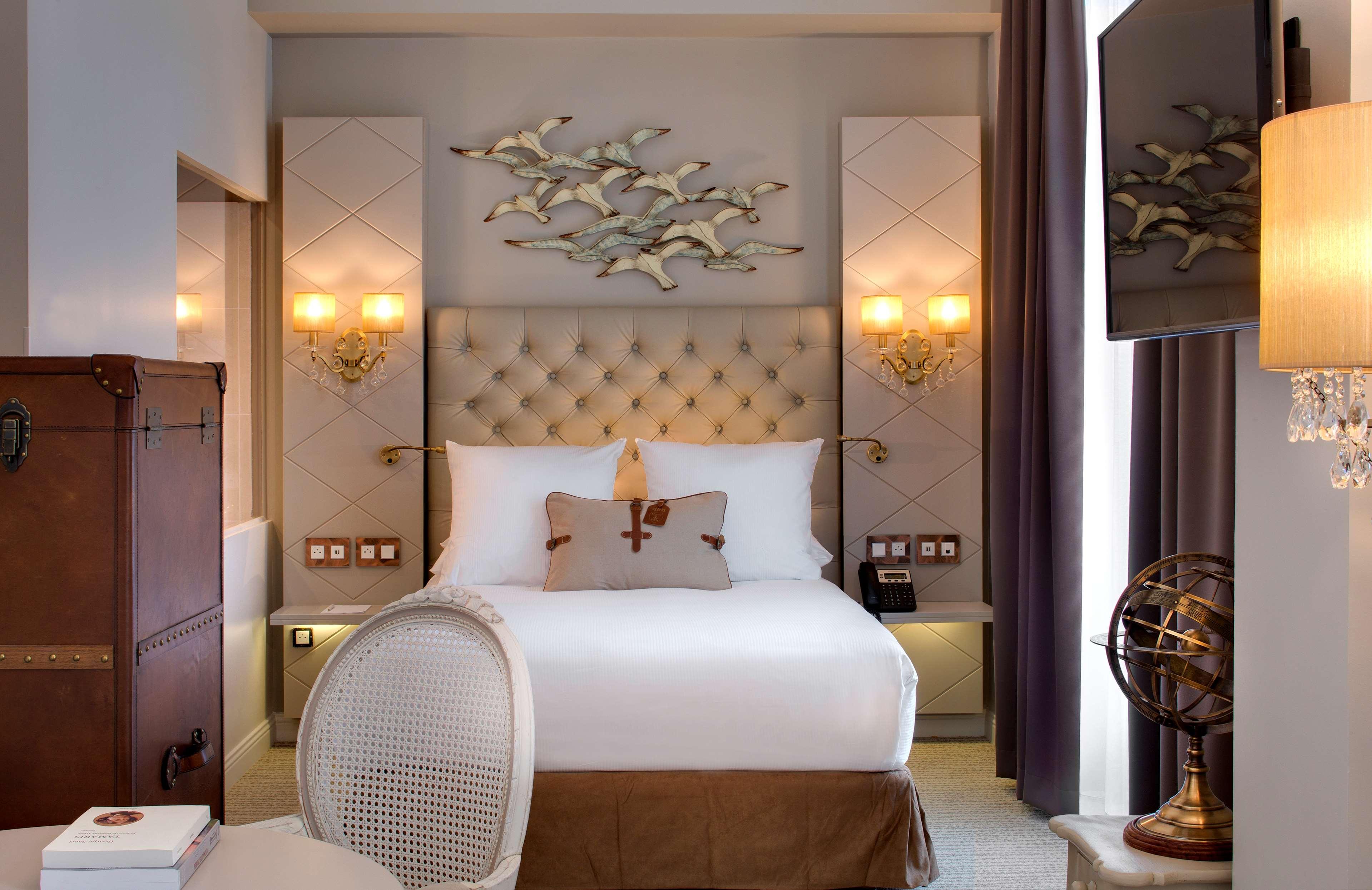 Junior Suite Sea View King Bed