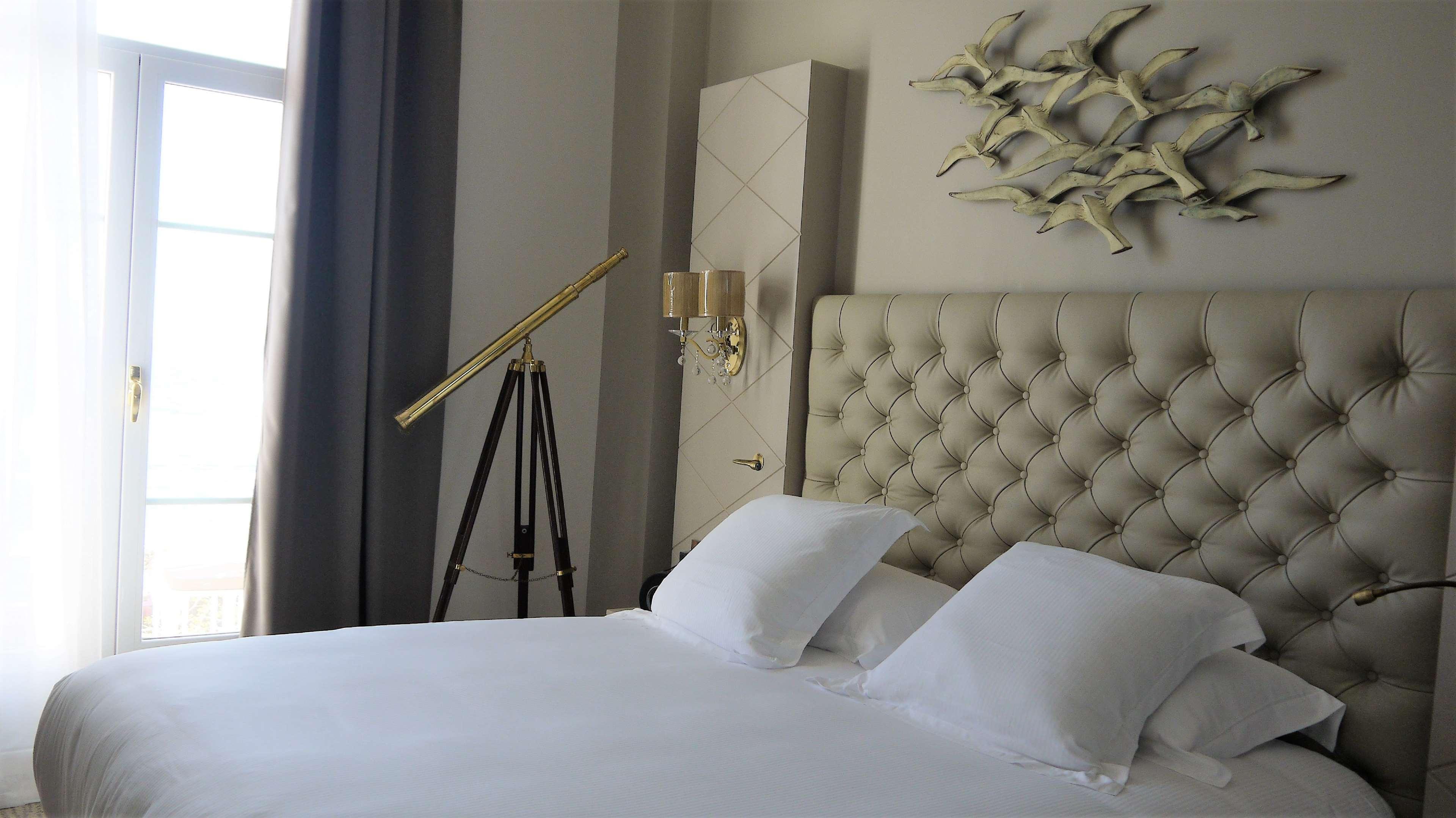 Suite Sea View King Bed