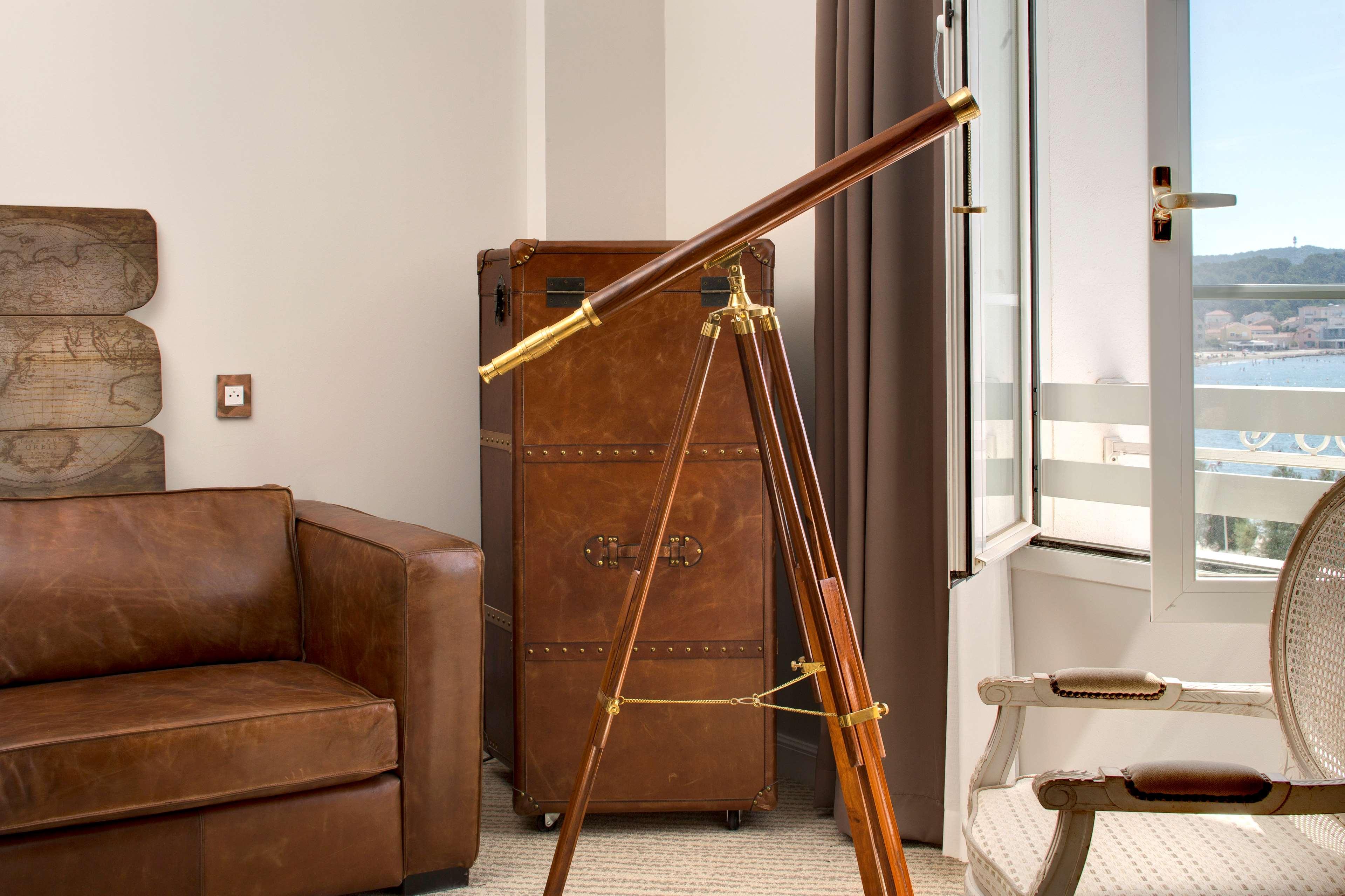 Suite Sea View King Bed