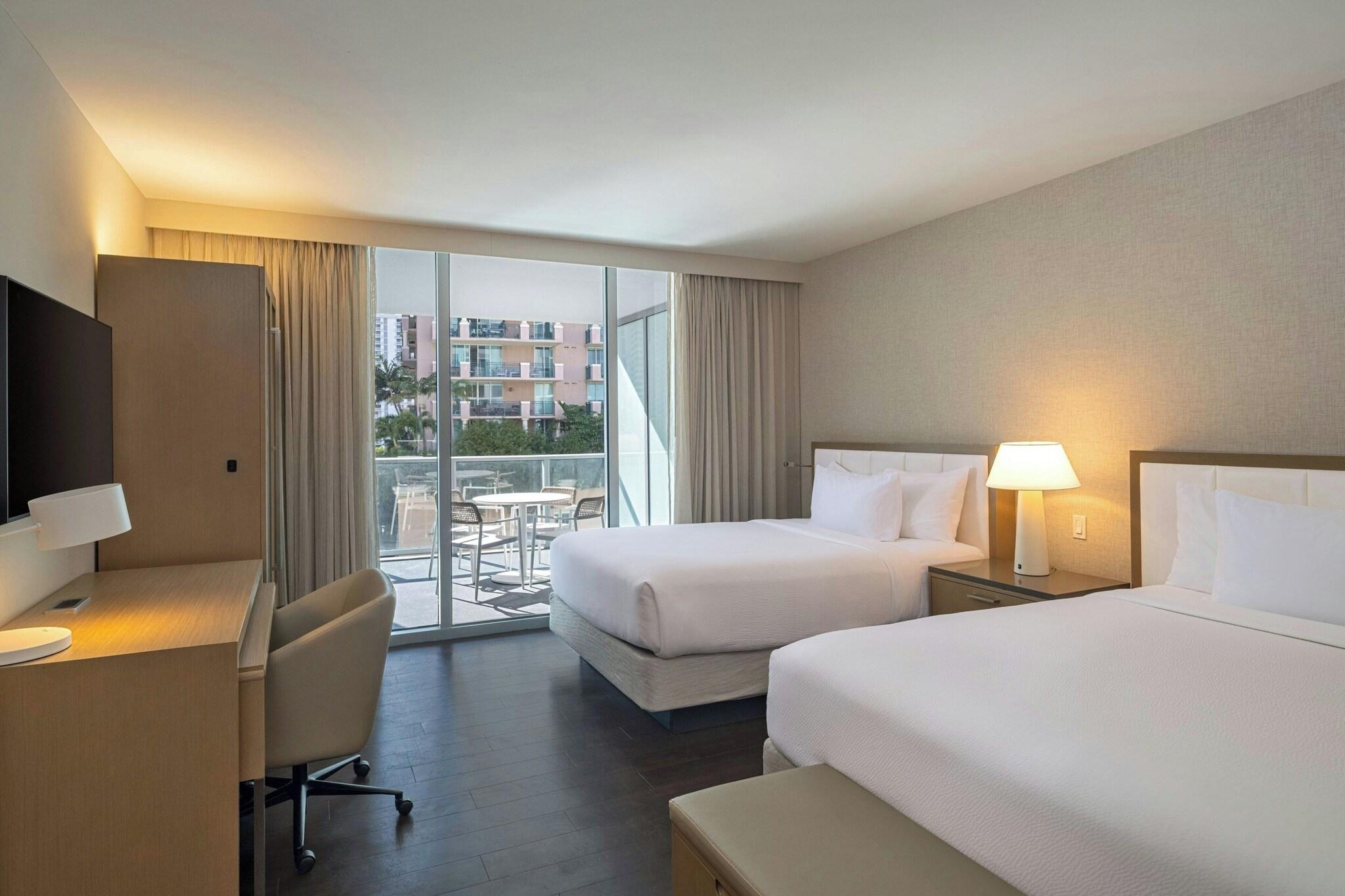 Studio Two Queen Beds