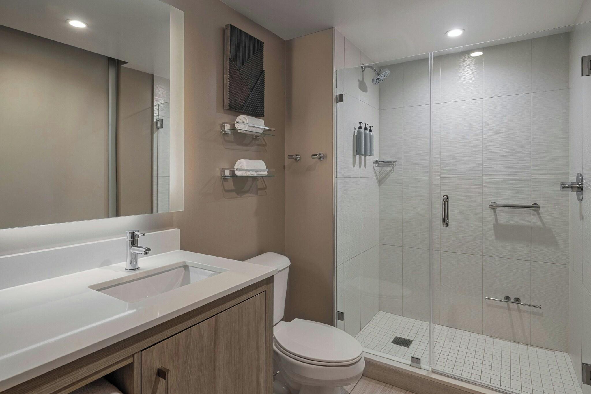 Studio Two Queen Beds