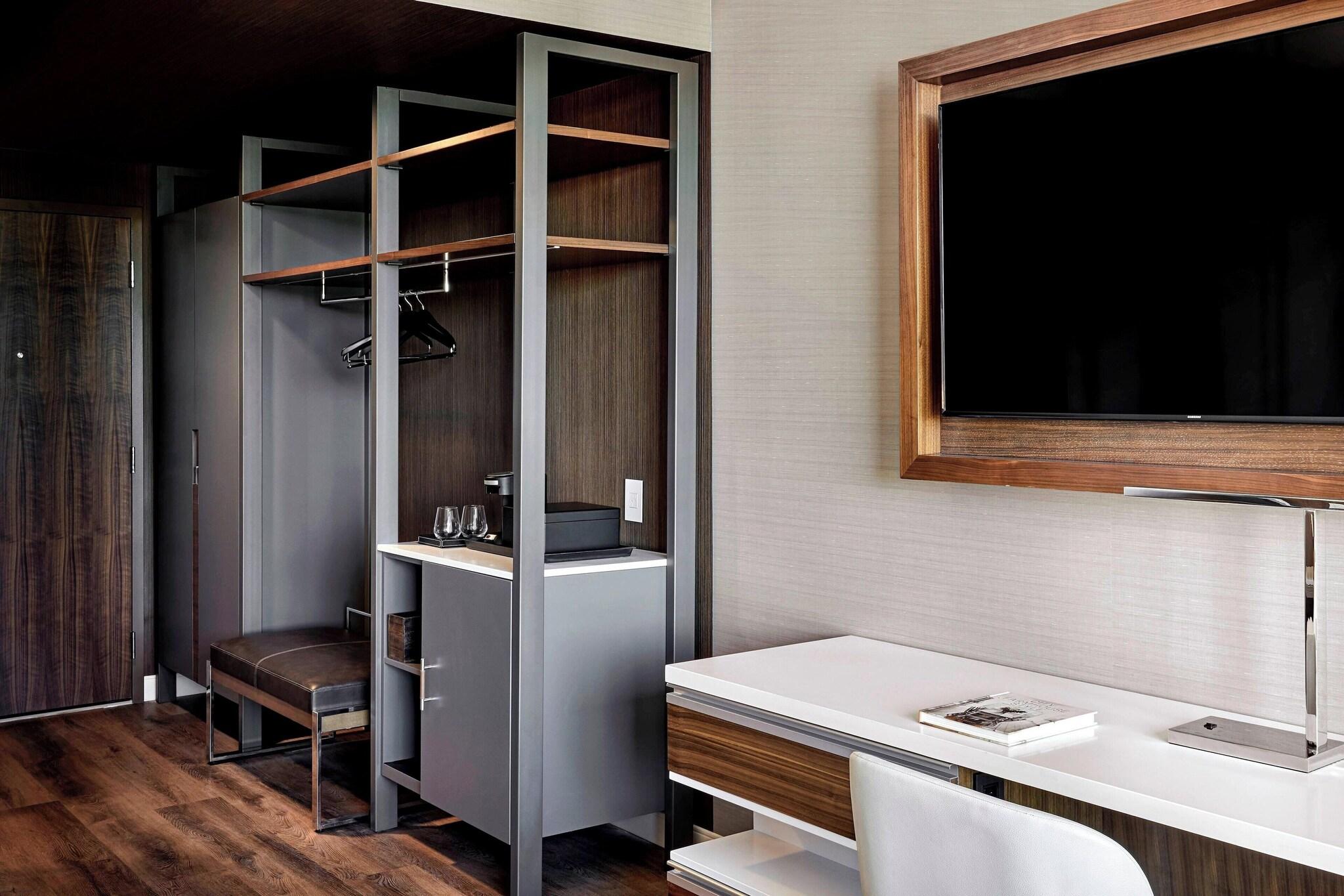 Double Club King Bed