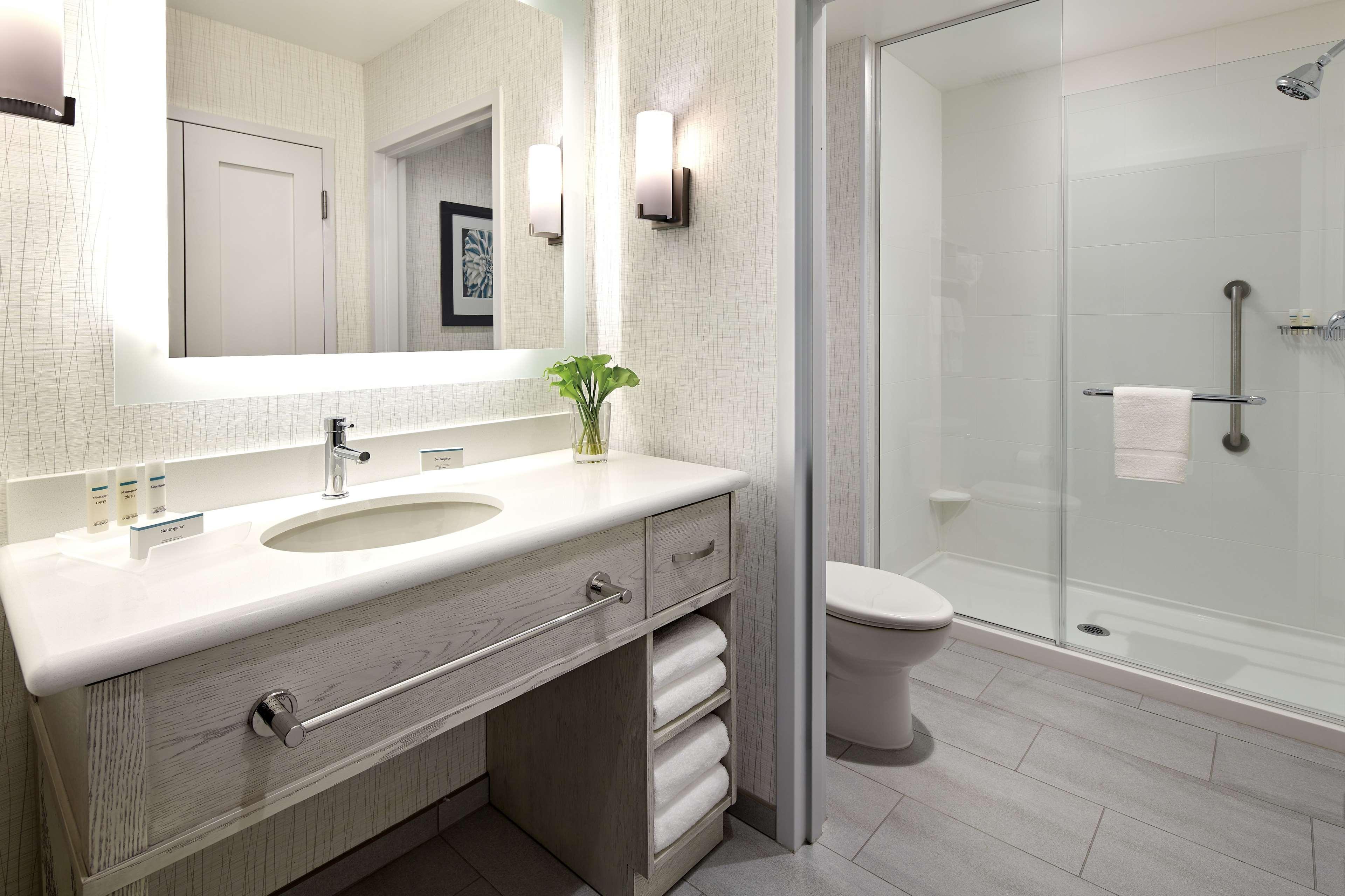 Studio Two Queen Beds