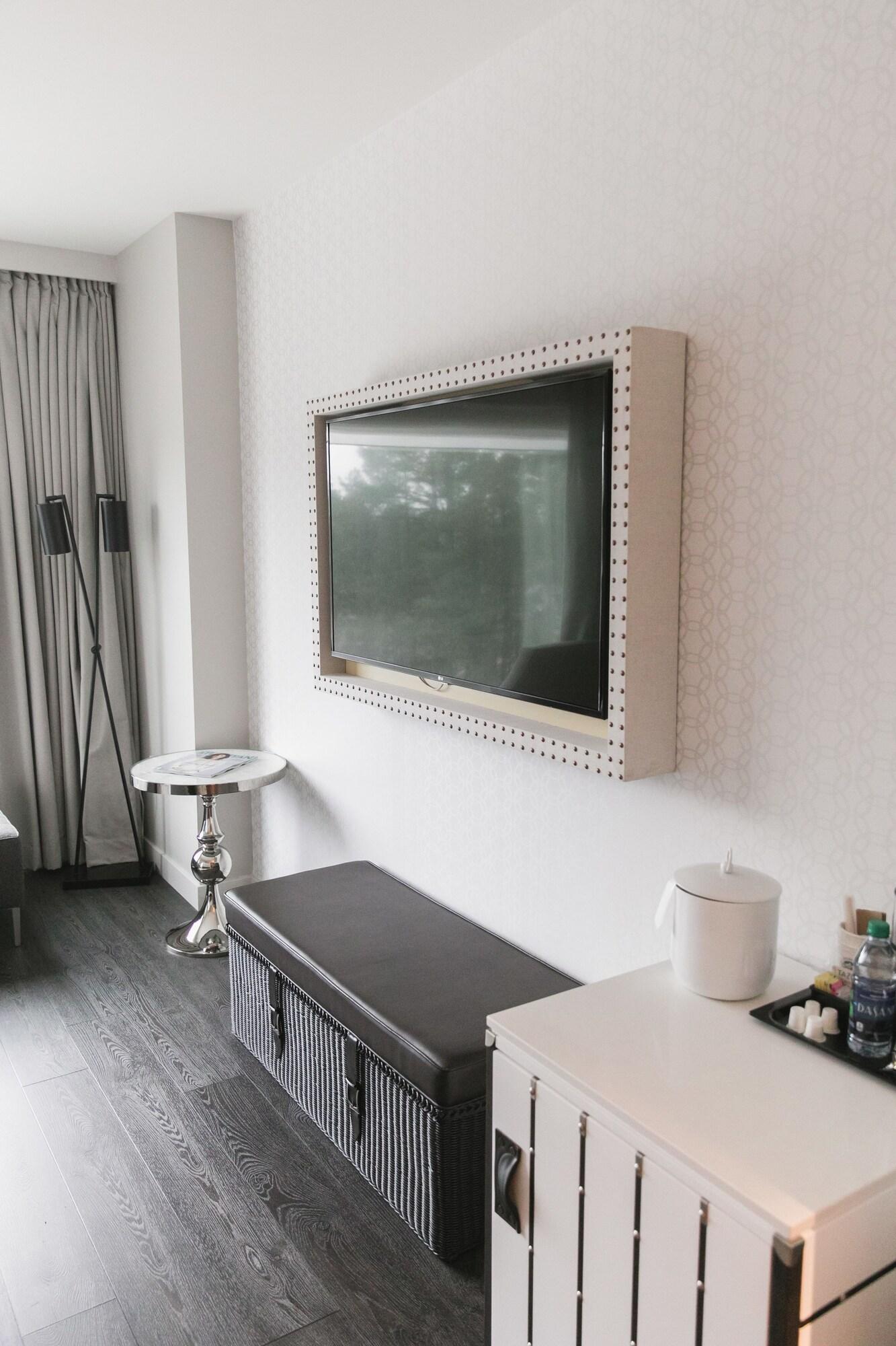 Double Executive King Bed