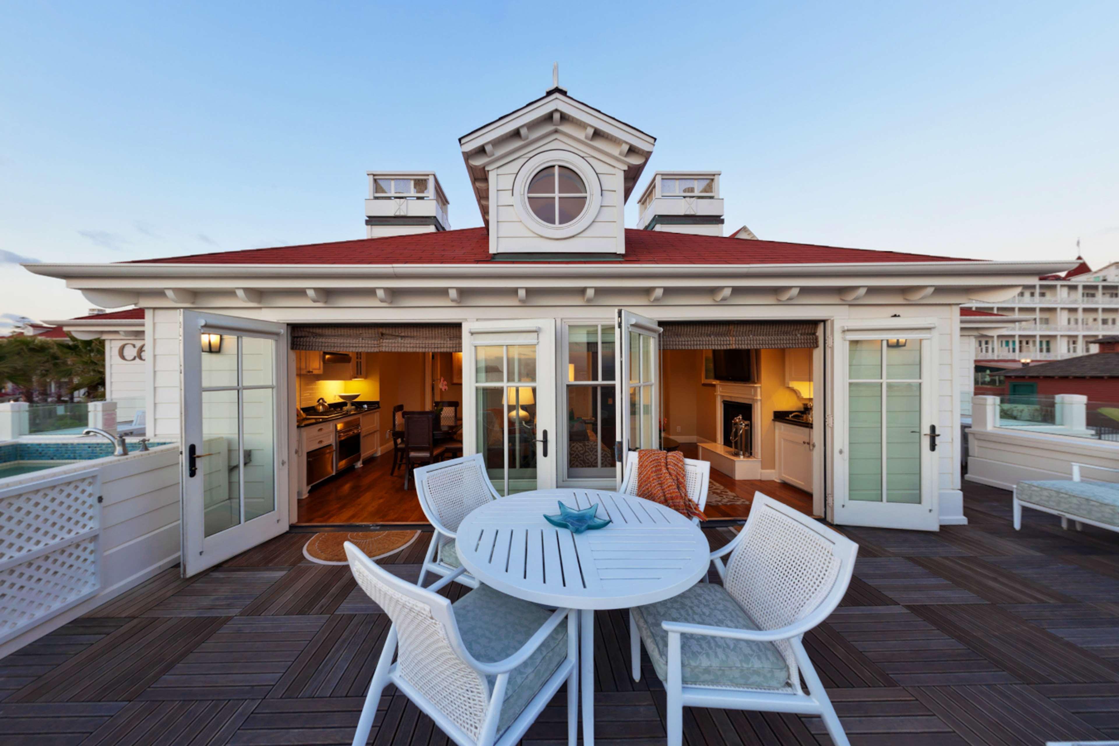 Junior Suite Beach Front