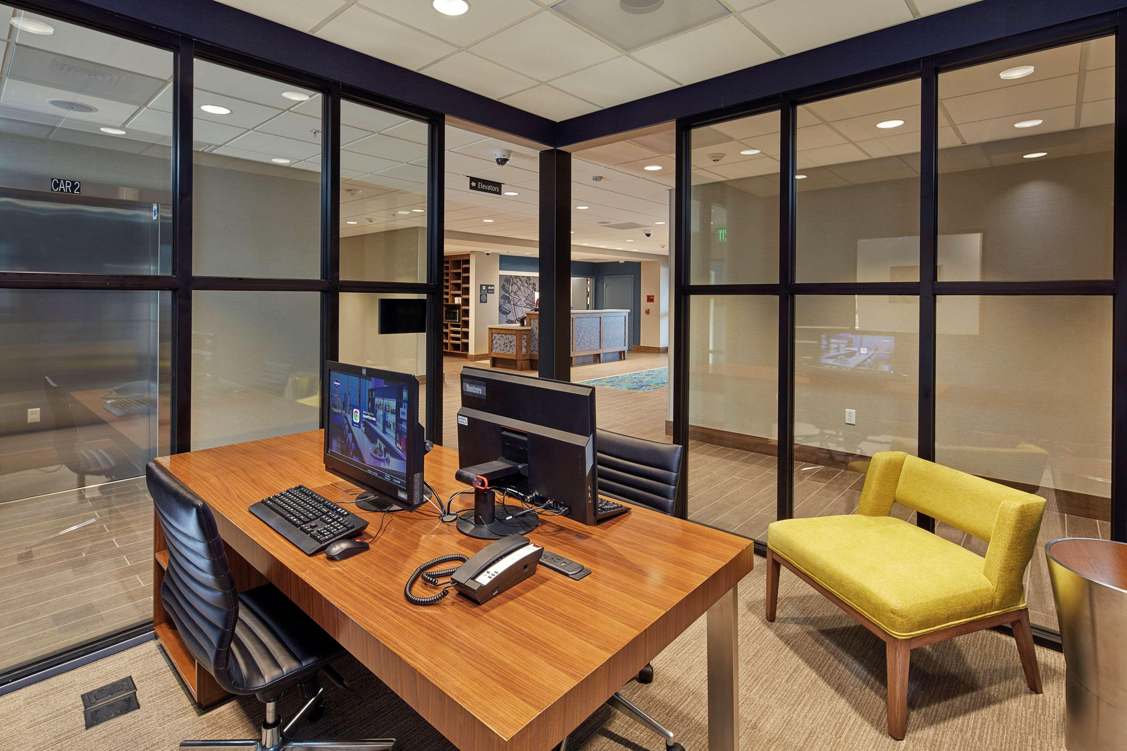 Studio Two Queen Beds