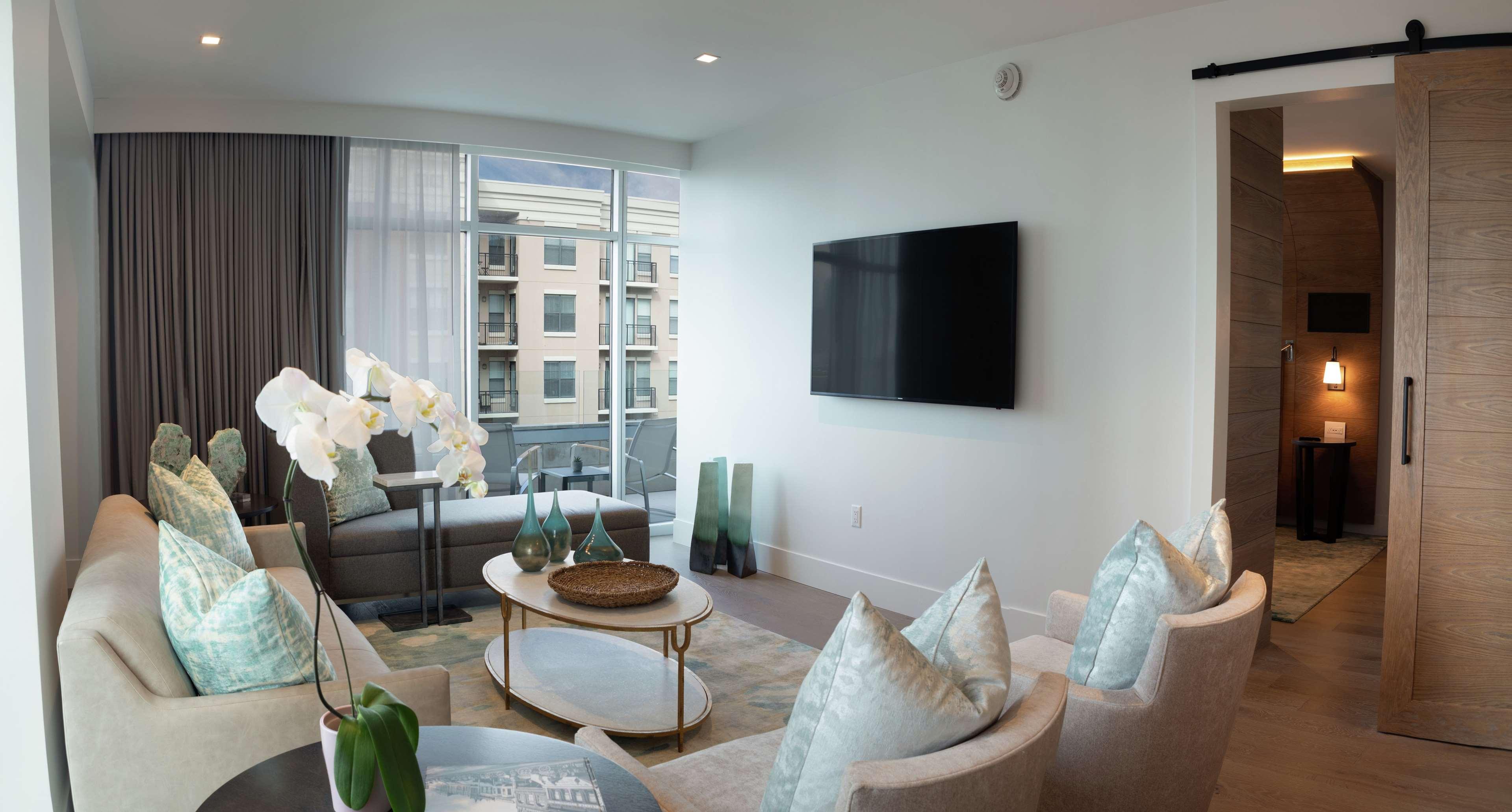 Suite King Bed One Bedroom 