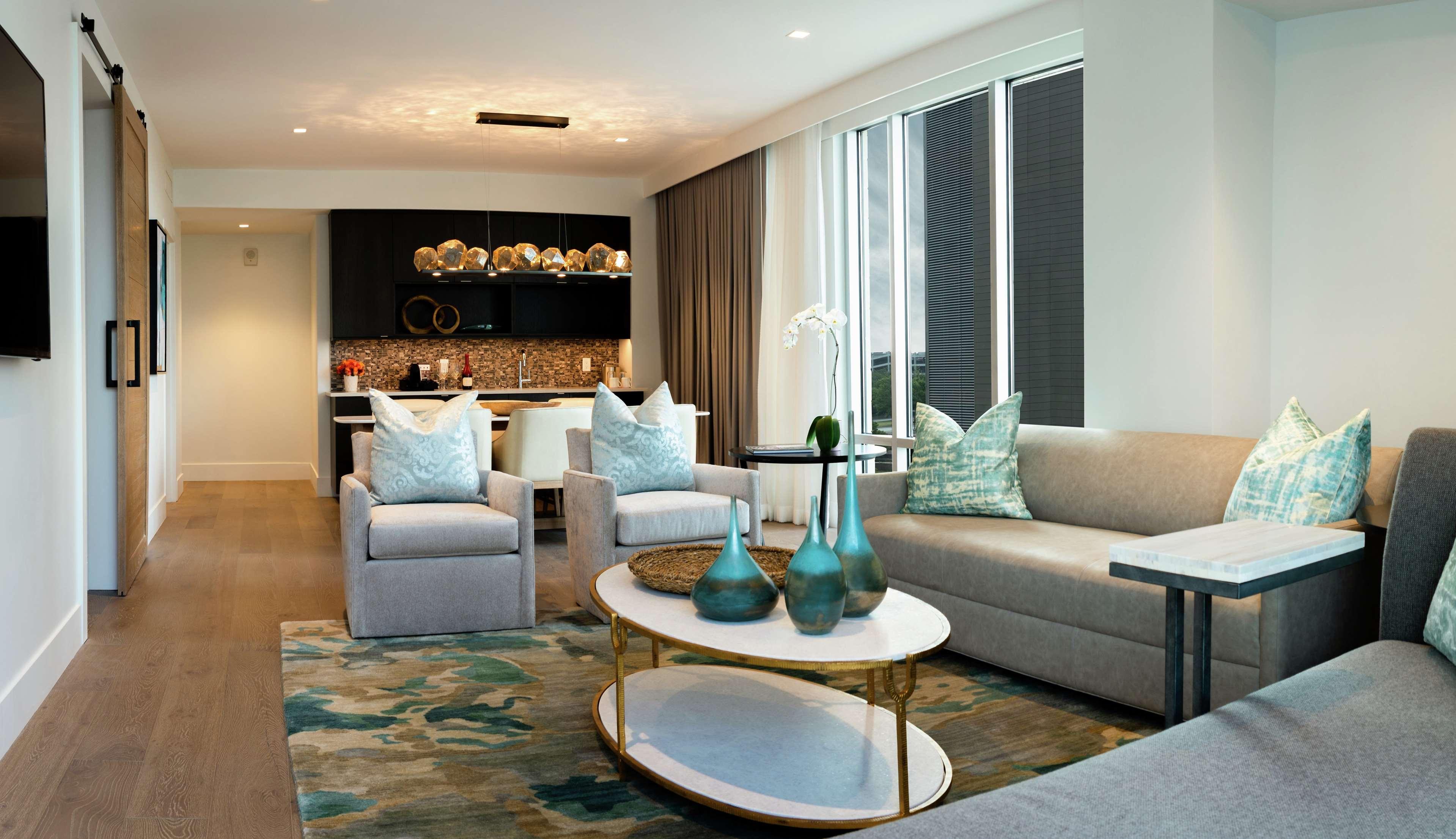 Suite King Bed One Bedroom 