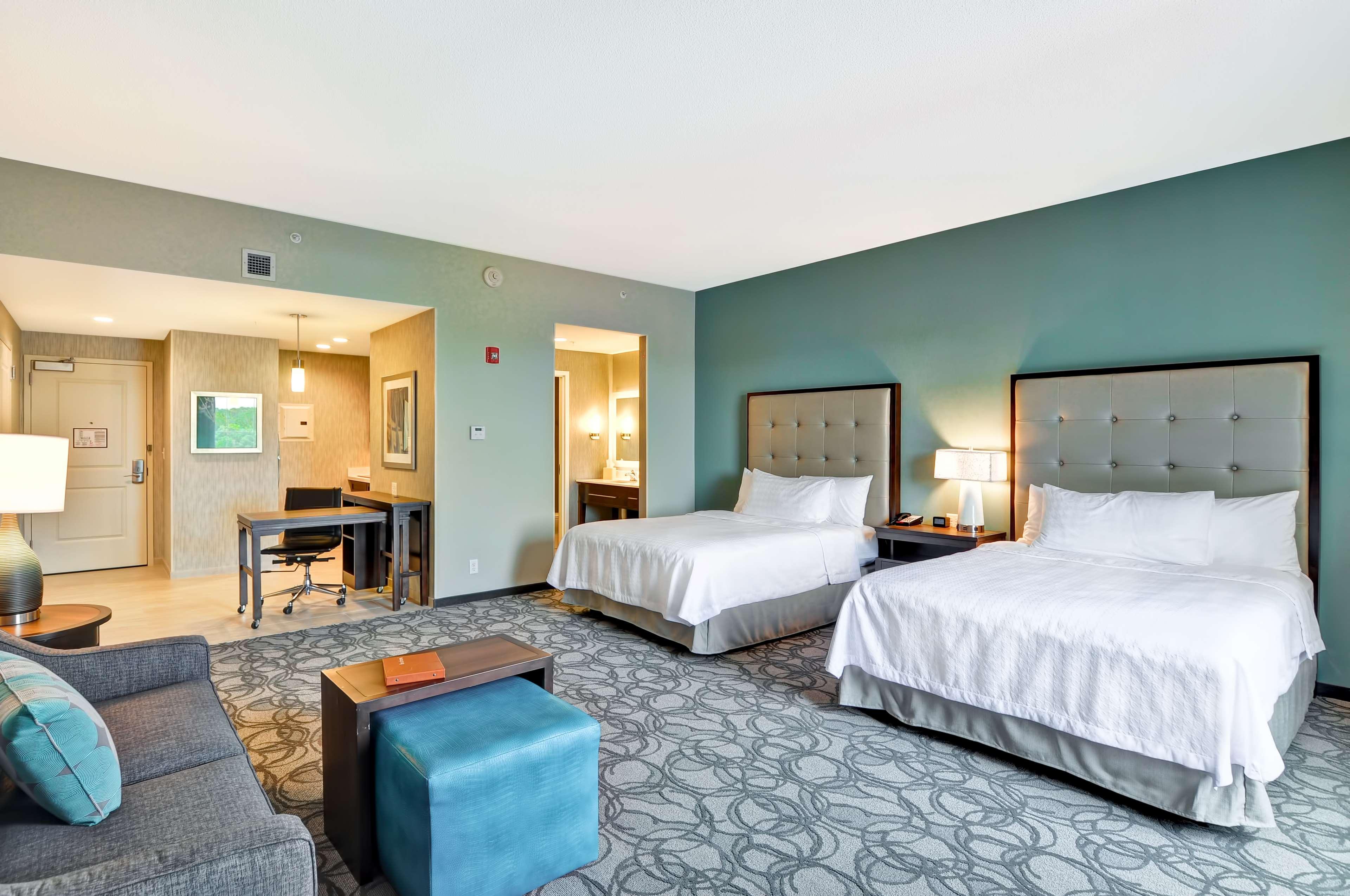 Suite Two Queen Beds