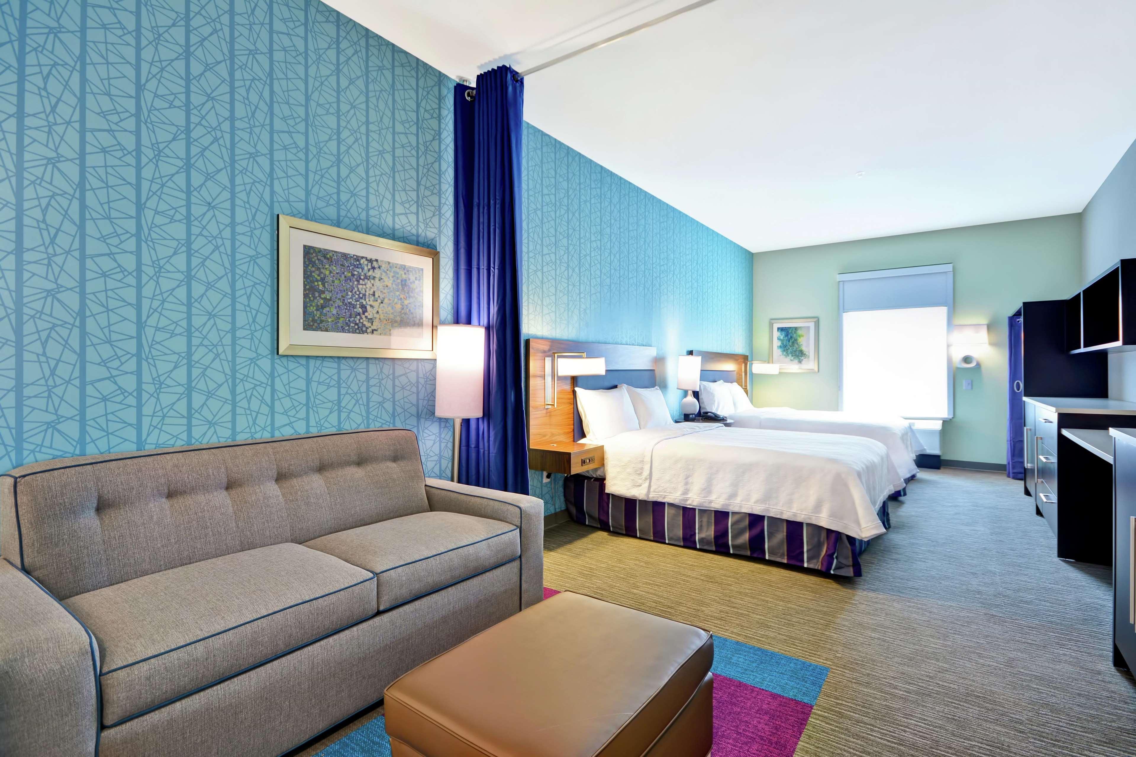 Suite Two Queen Beds Non Smoking