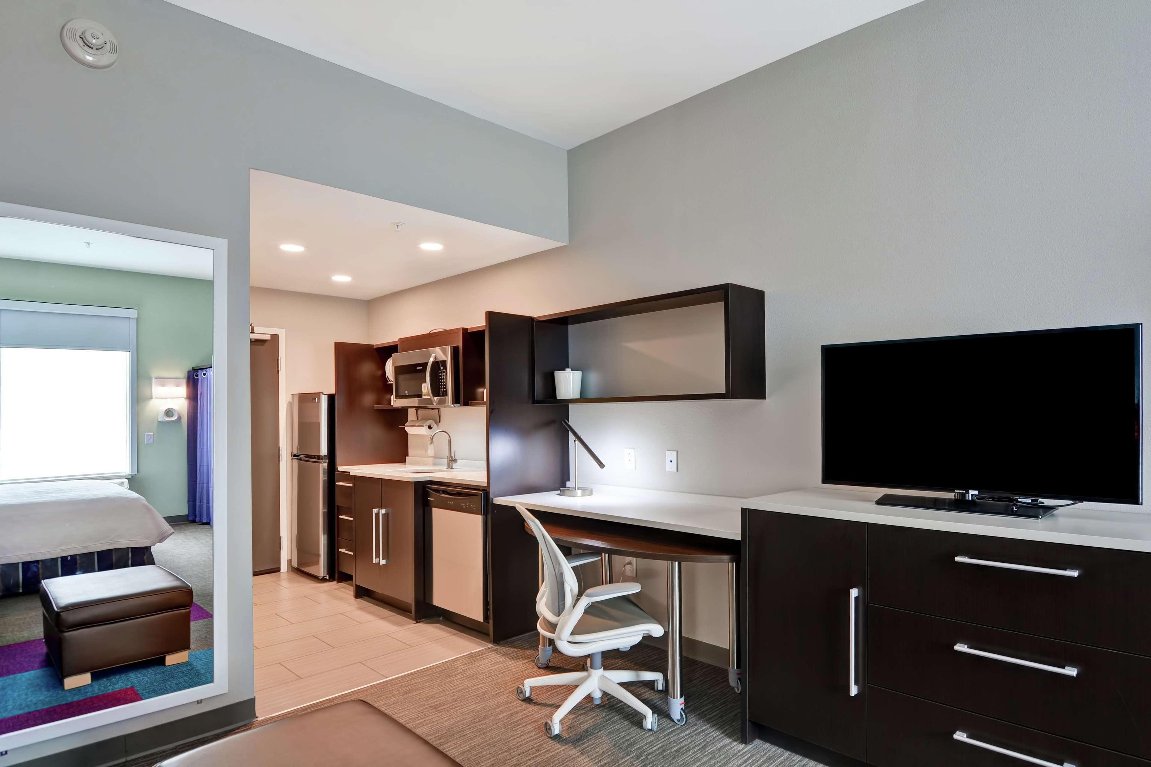 Suite Two Queen Beds Non Smoking