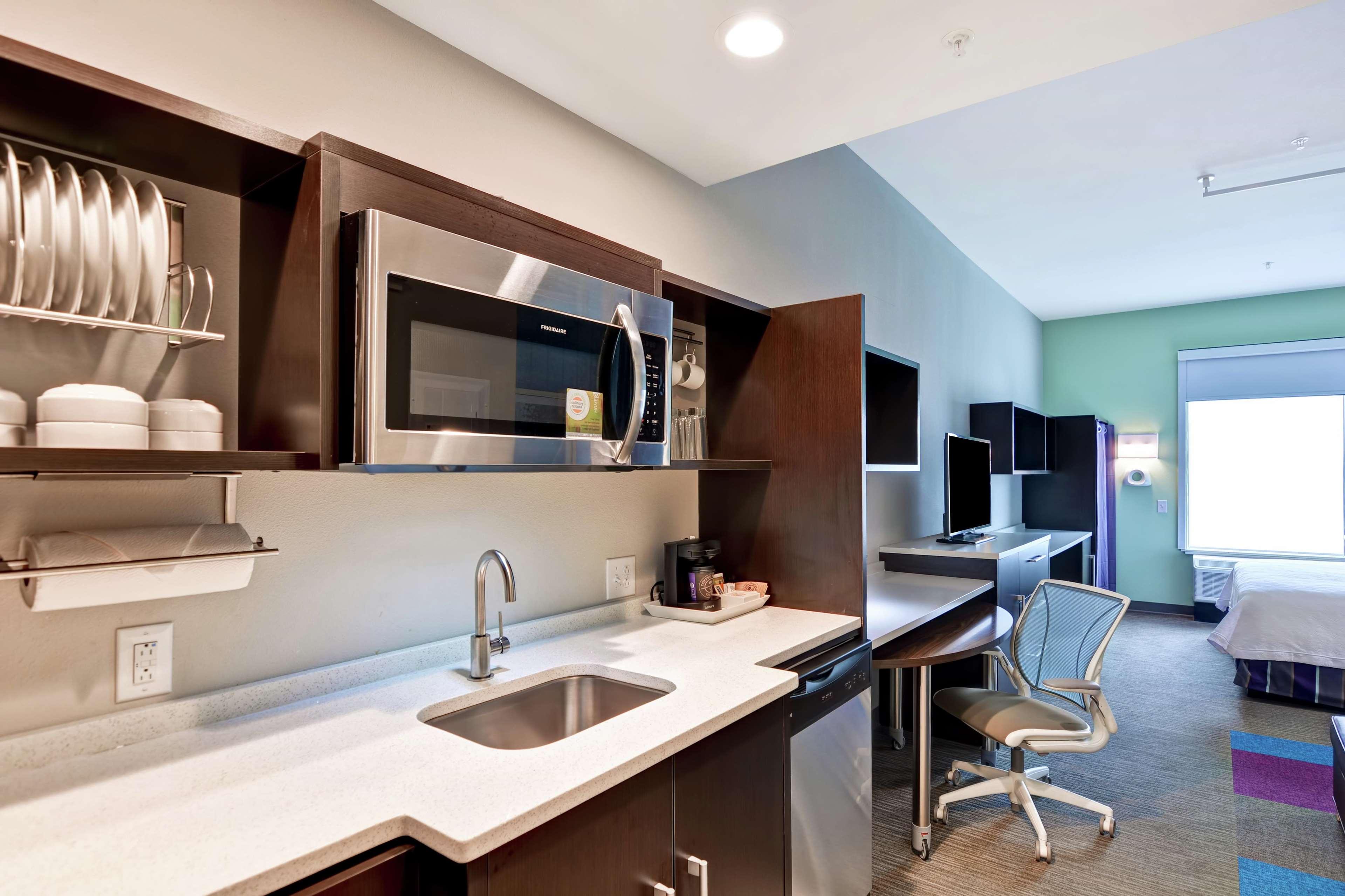 Suite Two Queen Beds Non Smoking