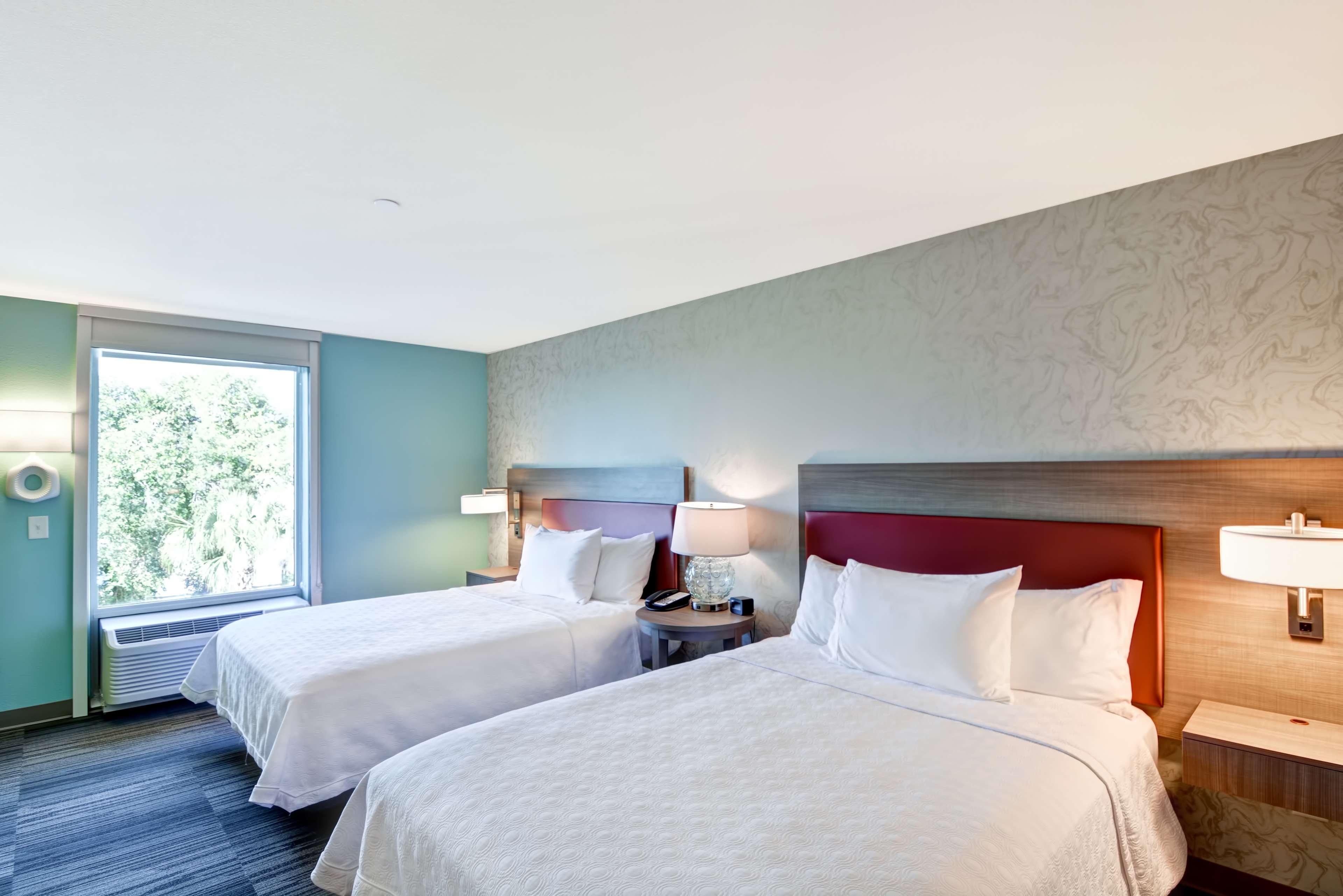 Studio Two Queen Beds Non Smoking