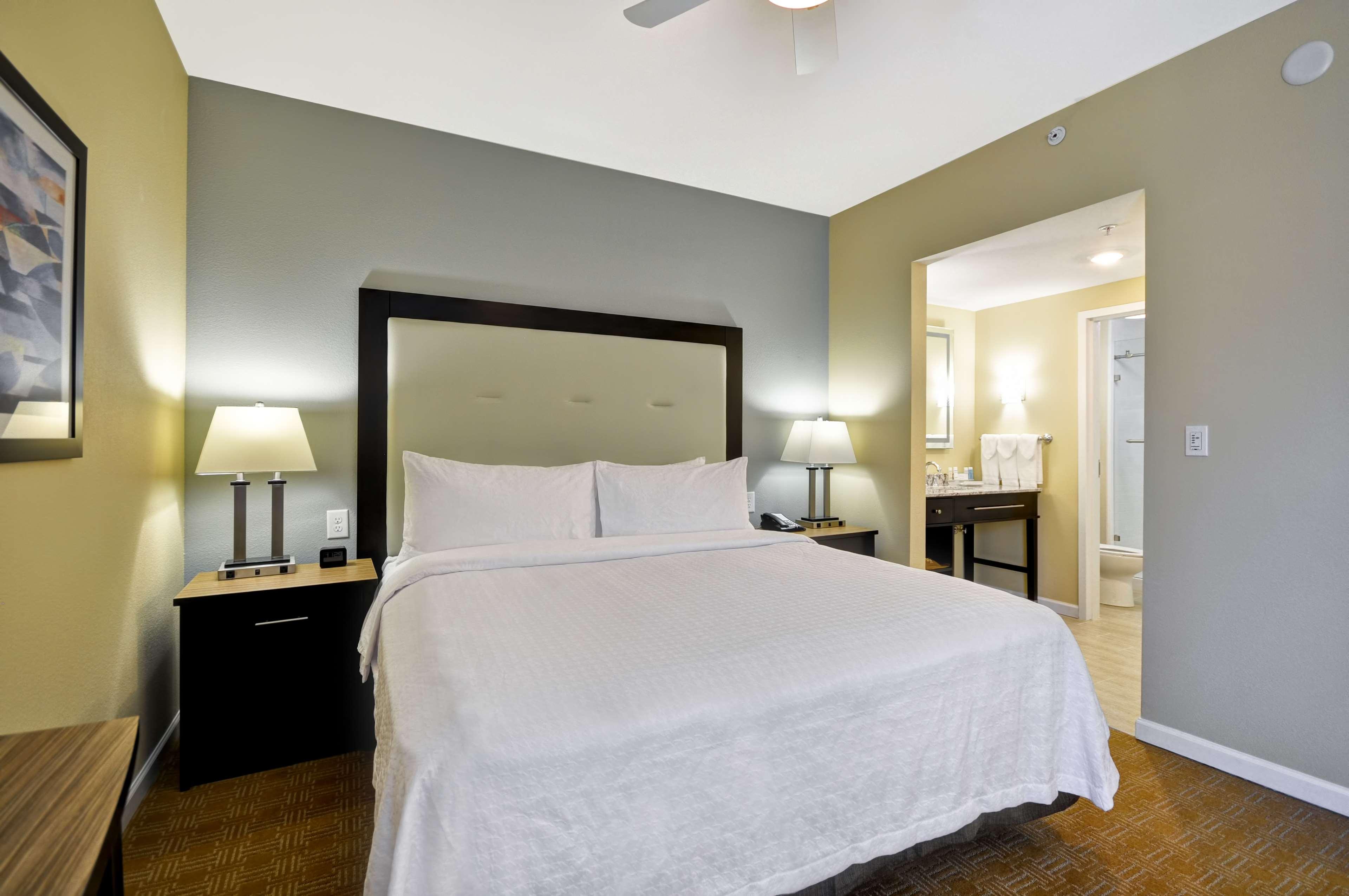 Suite King Bed Non Smoking