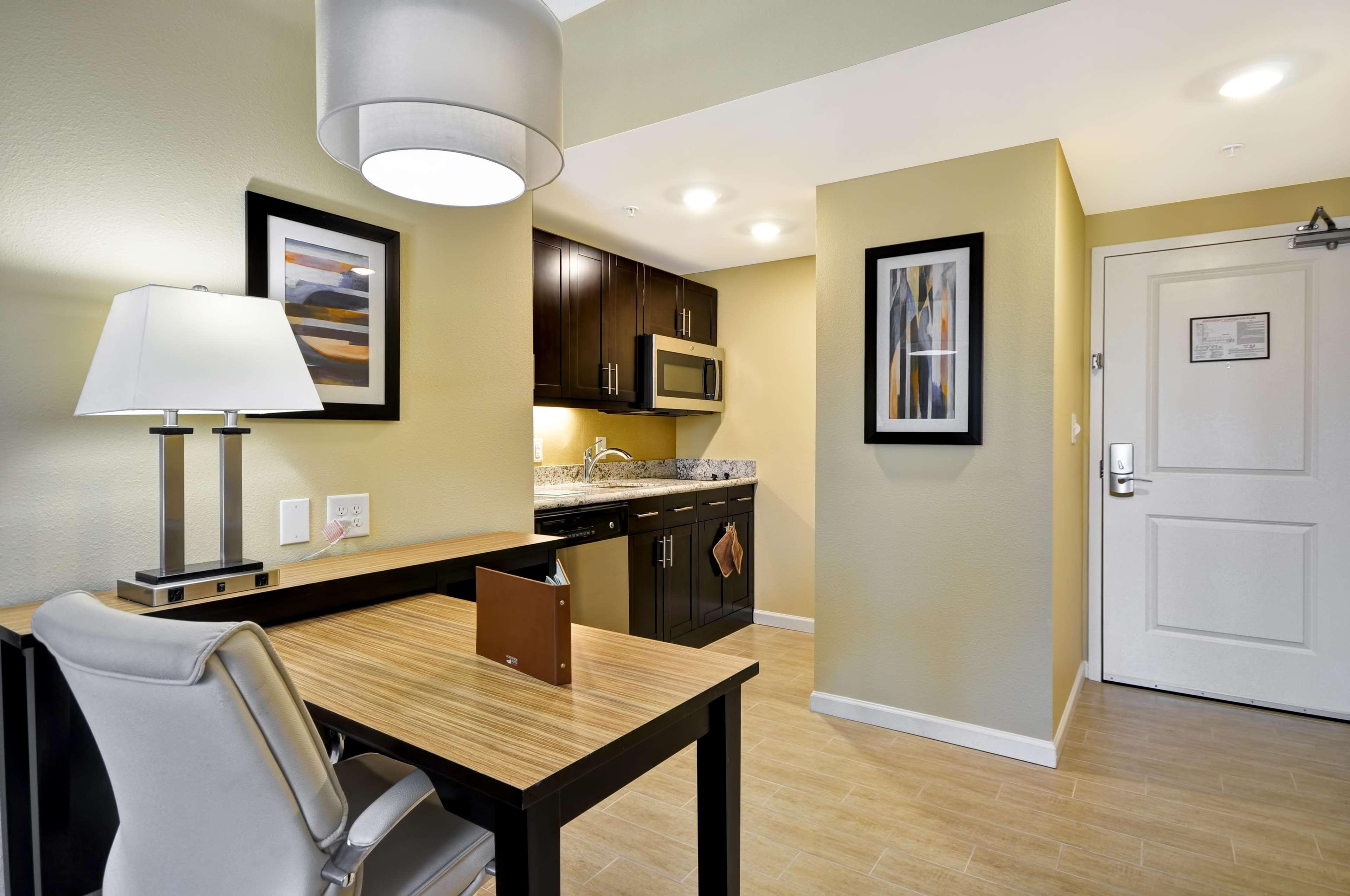 Suite Two Queen Beds One Bedroom