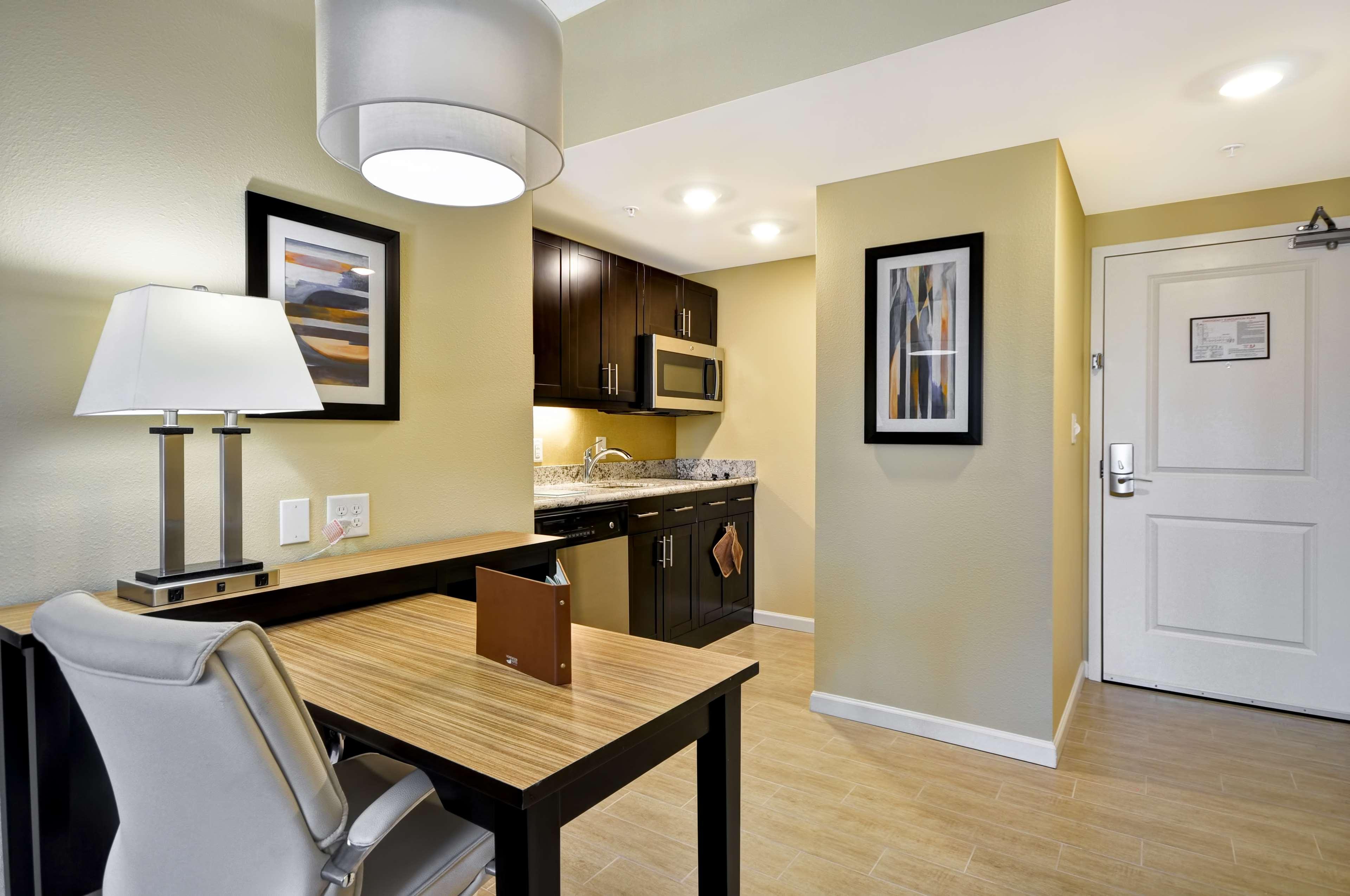 Suite Two Queen Beds One Bedroom