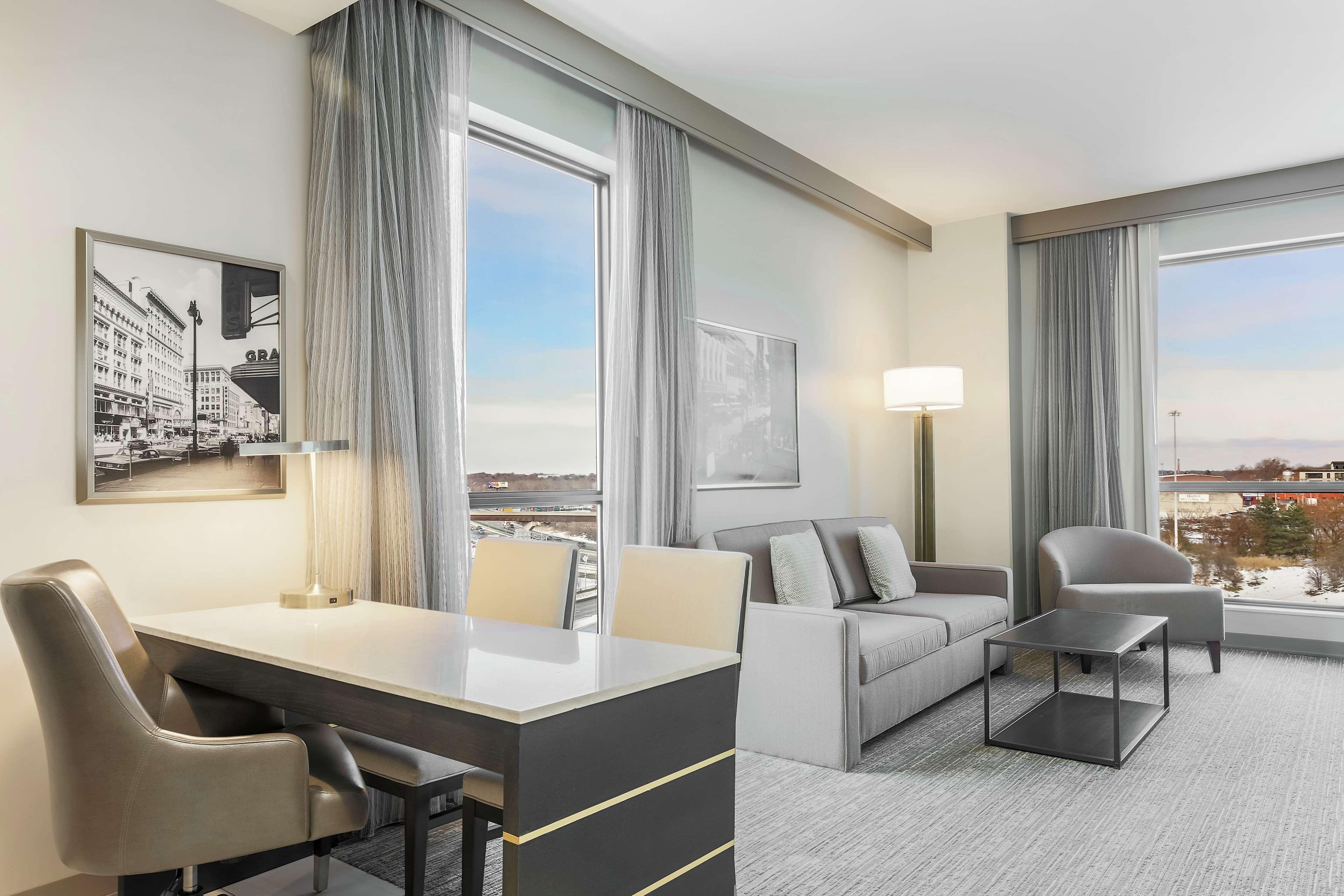 Suite Two Queen Beds