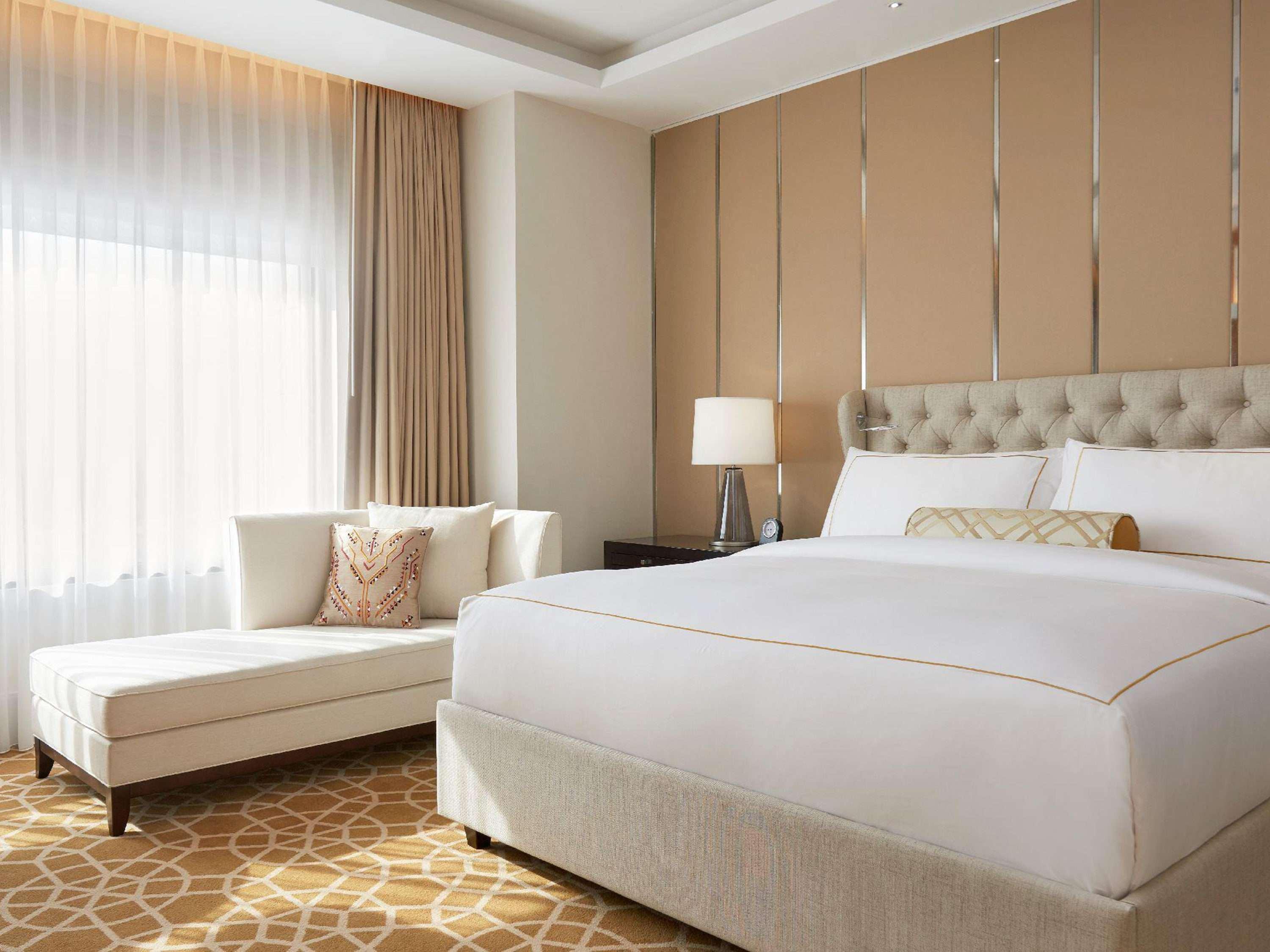 Room Deluxe King Bed