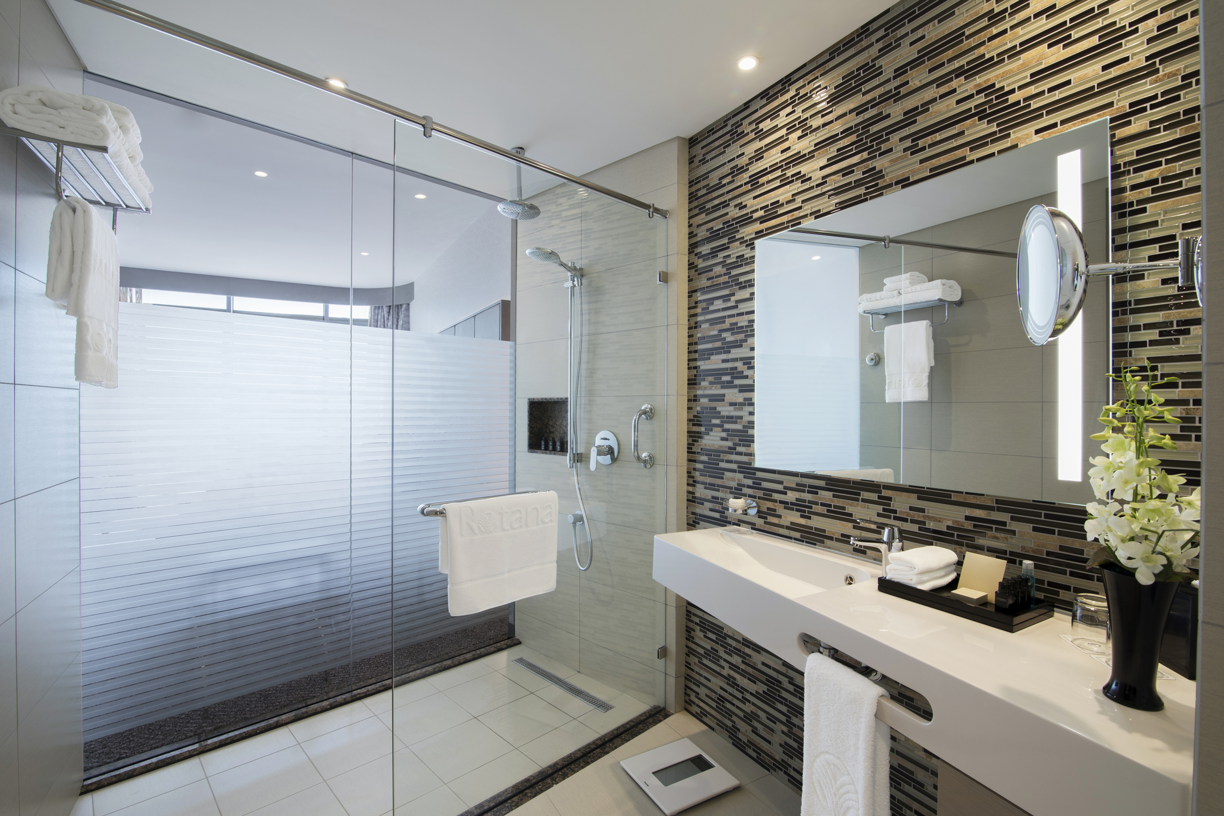 Double Guest Room King Bed