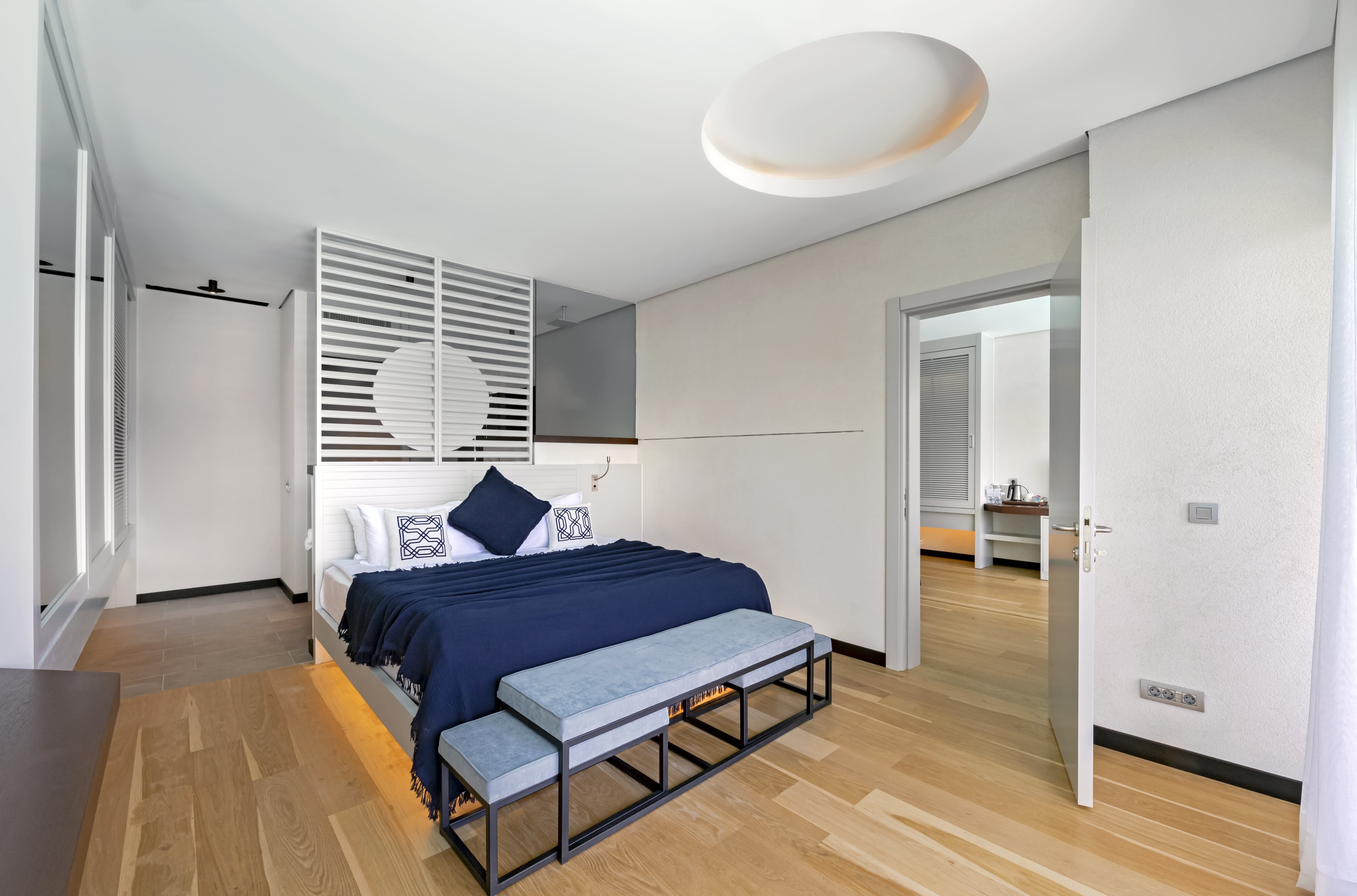 Double Deluxe King Bed