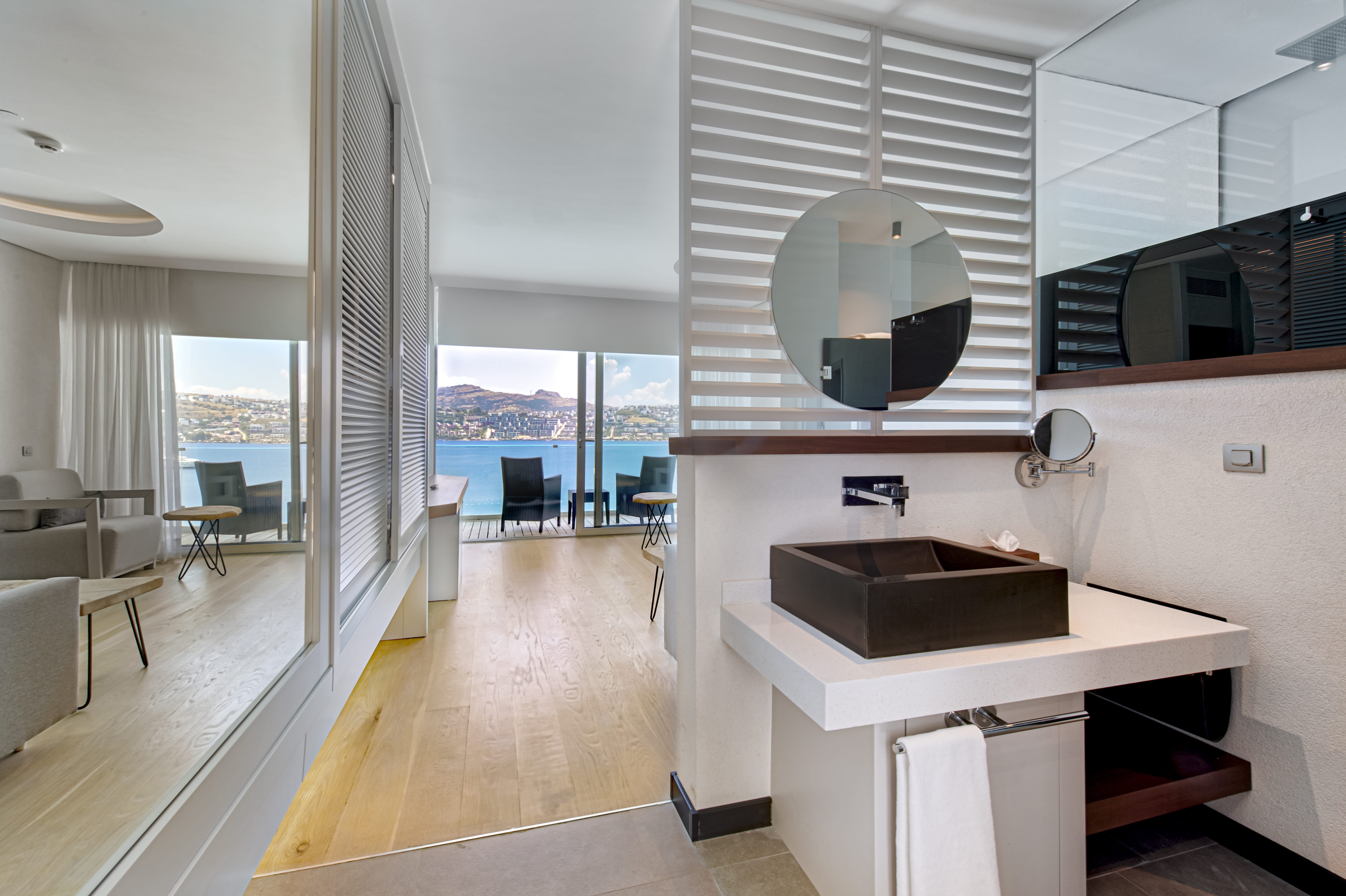 Double Deluxe King Bed