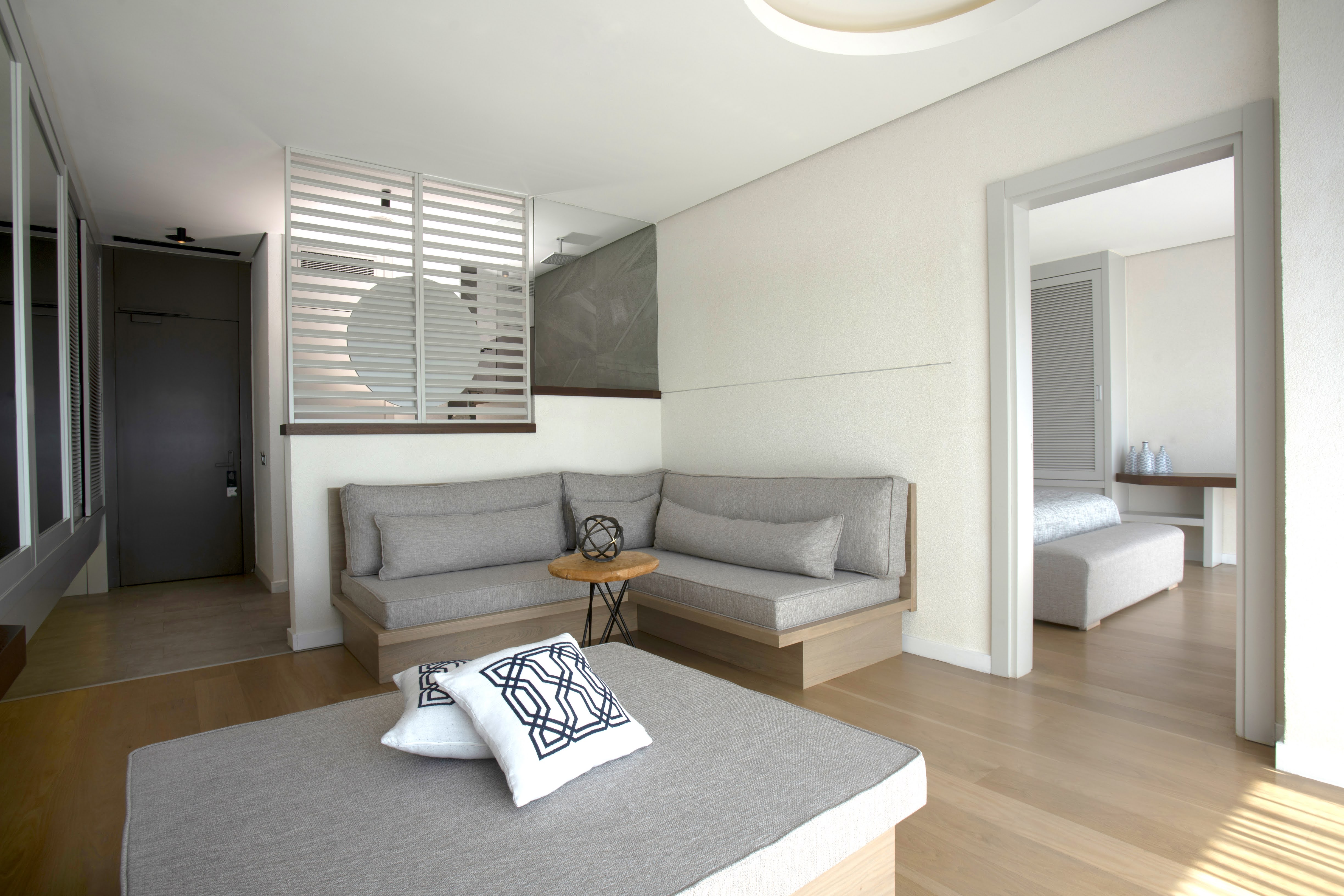 Double Deluxe King Bed