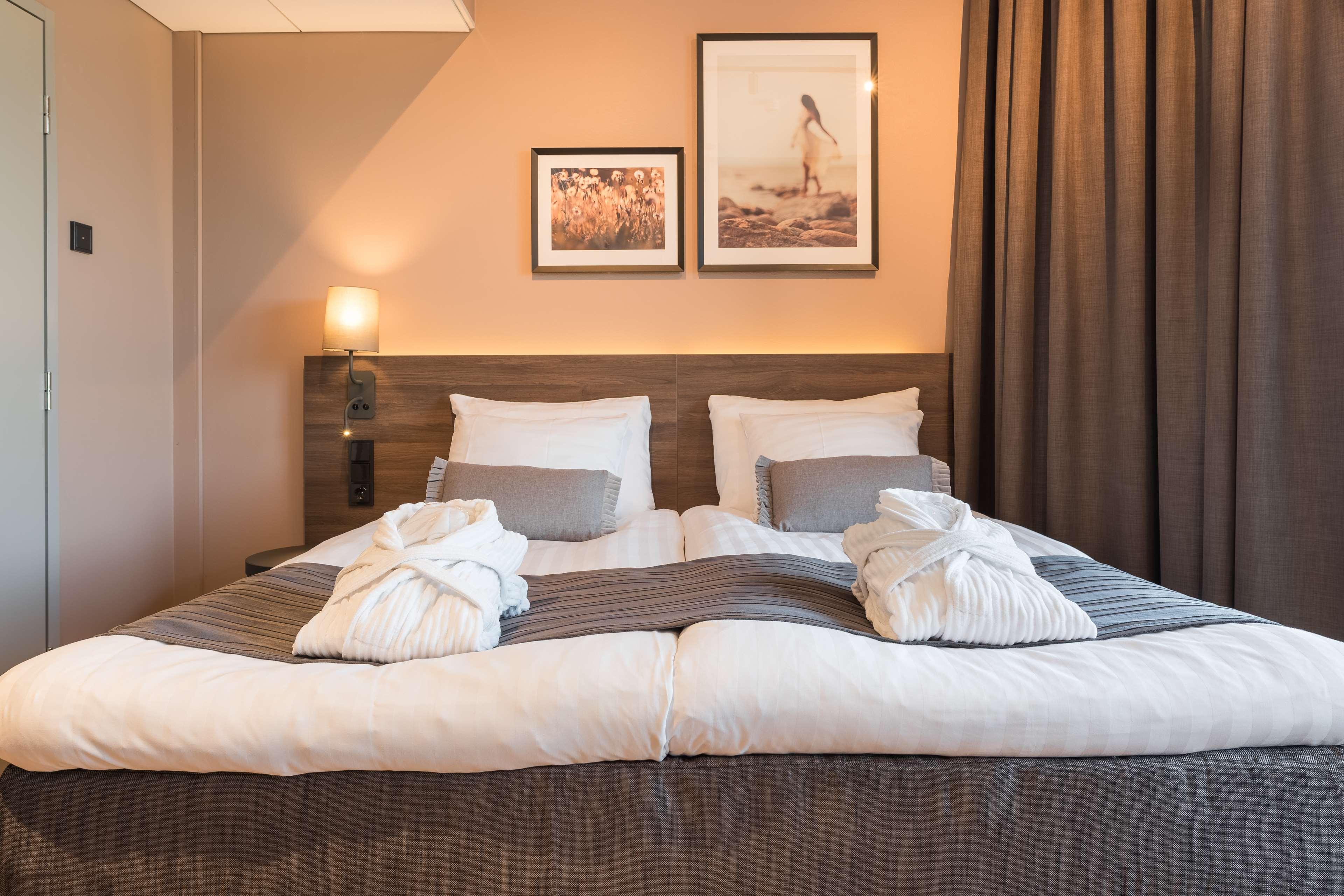 Double Single Superior King Bed