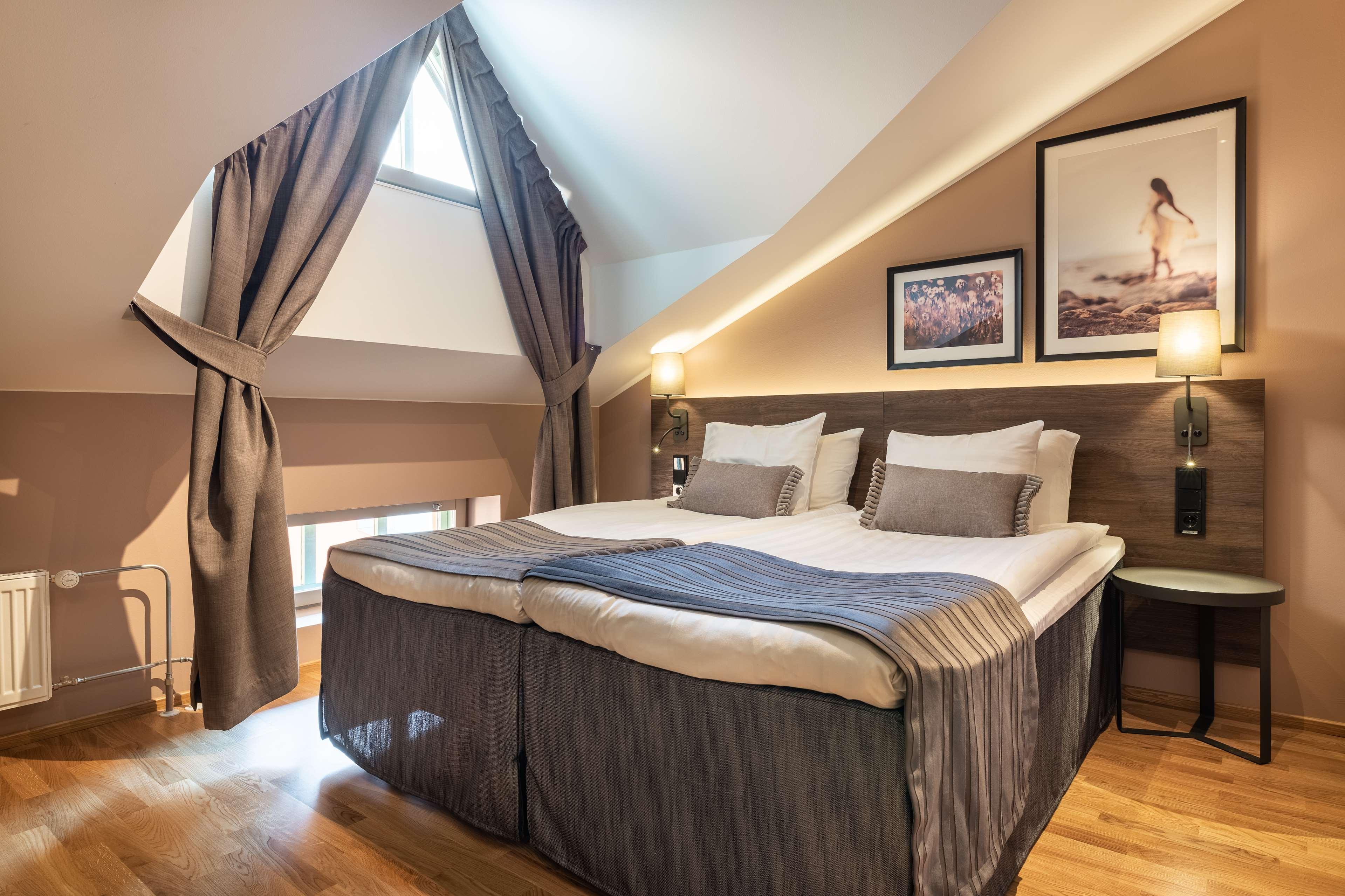 Double King Size Bed